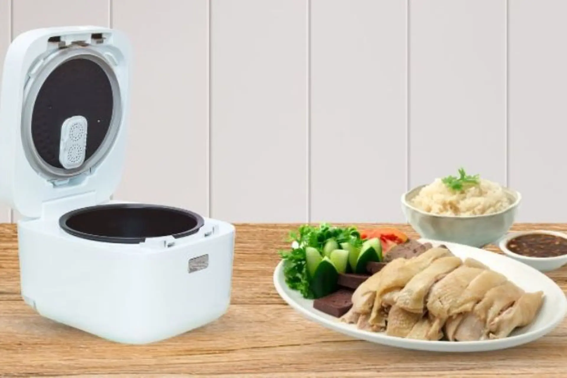 Hướng dẫn cách luộc gà bằng nồi cơm điện, thịt dai ngon, vàng ươm không bị nát