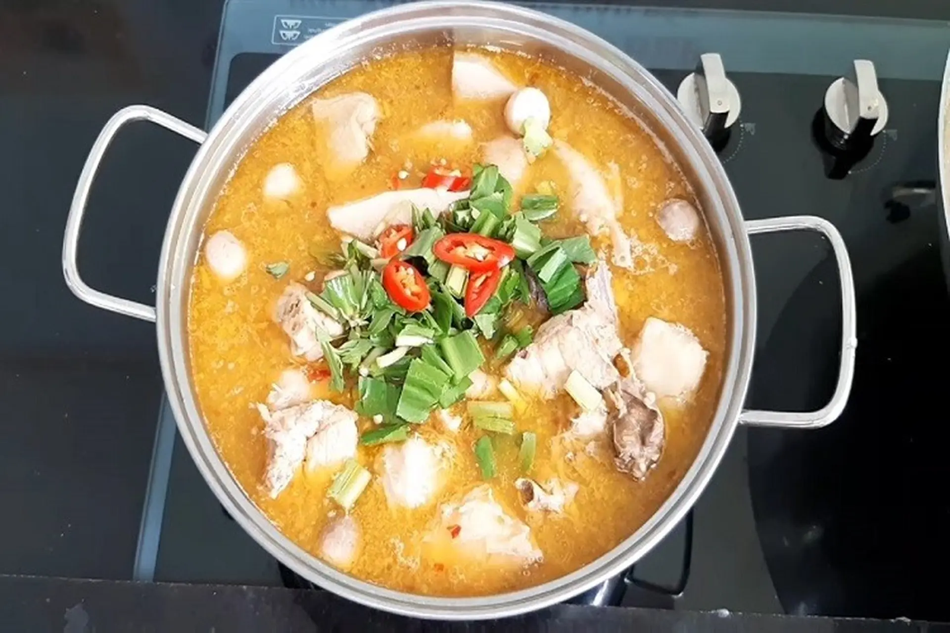 Cách chế biến món gà nấu chao thơm ngon, ngọt đậm đà, đơn giản mà ai cũng thích