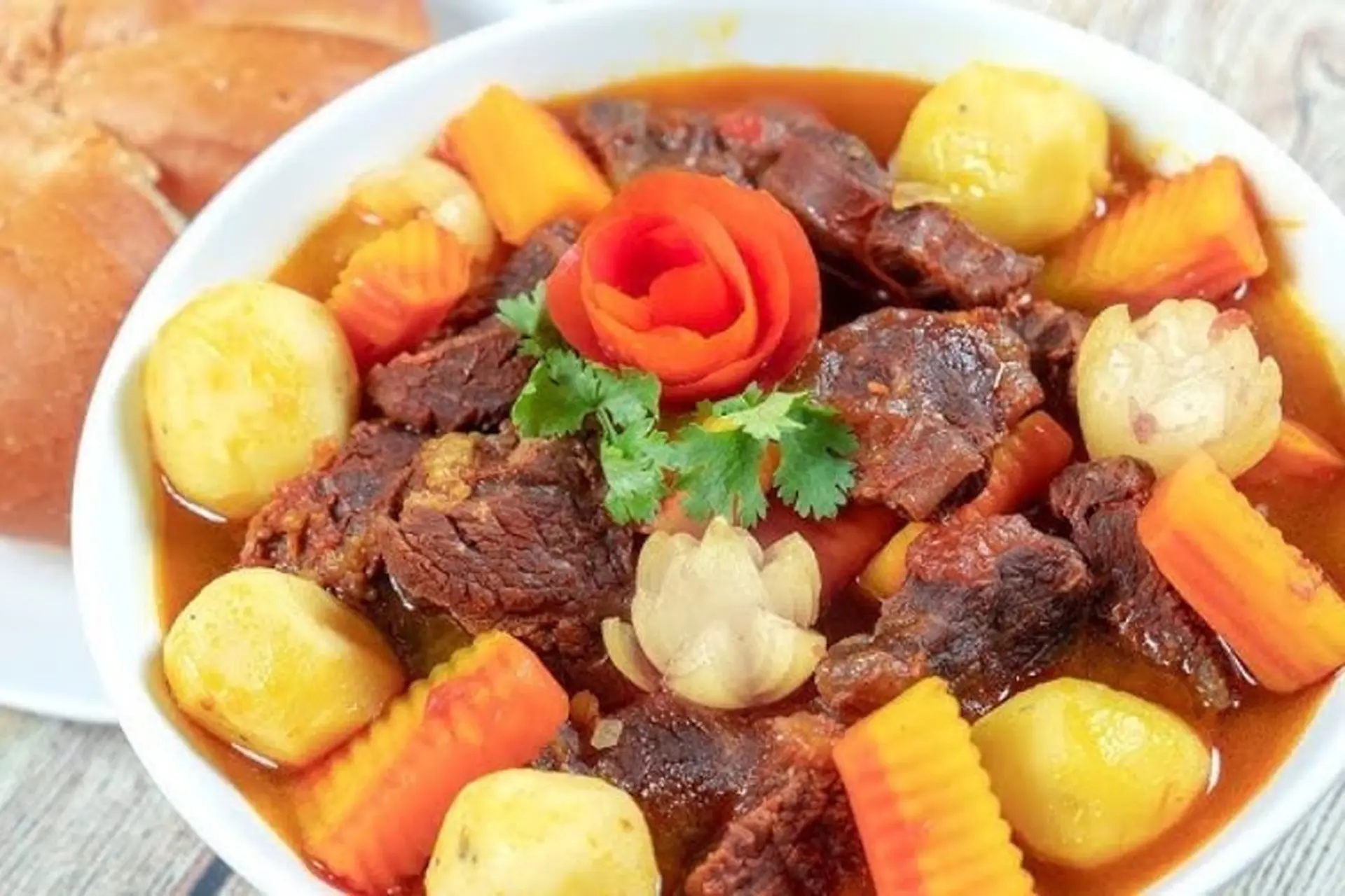 Mách bạn 2 cách làm bò nấu đậu đơn giản, dễ làm tại nhà, chắc chắn thành công