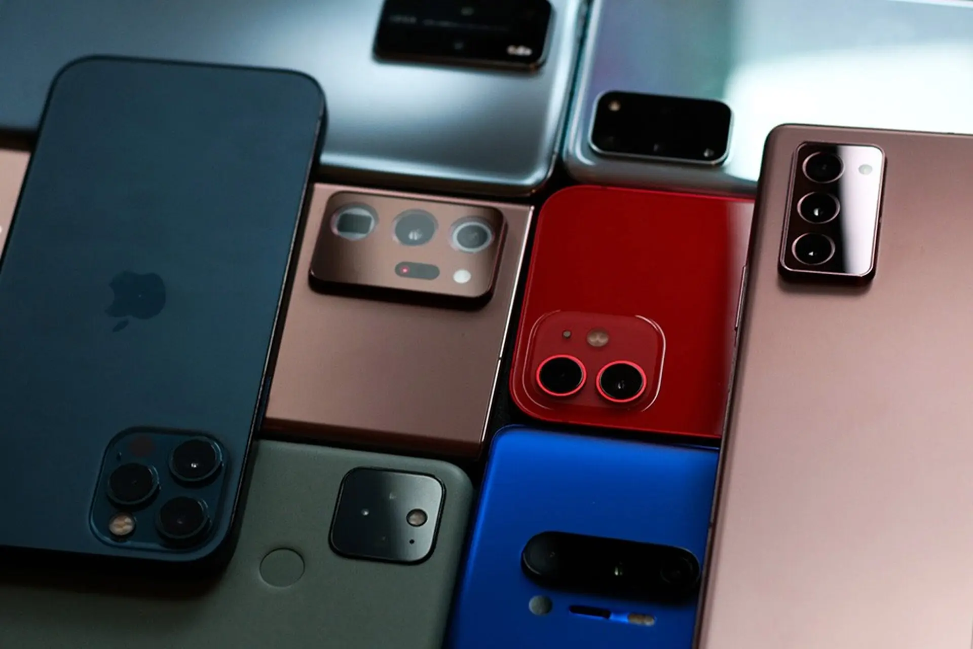 Bạn có nên mua một chiếc điện thoại mới vào dịp Tết 2023 hay không?