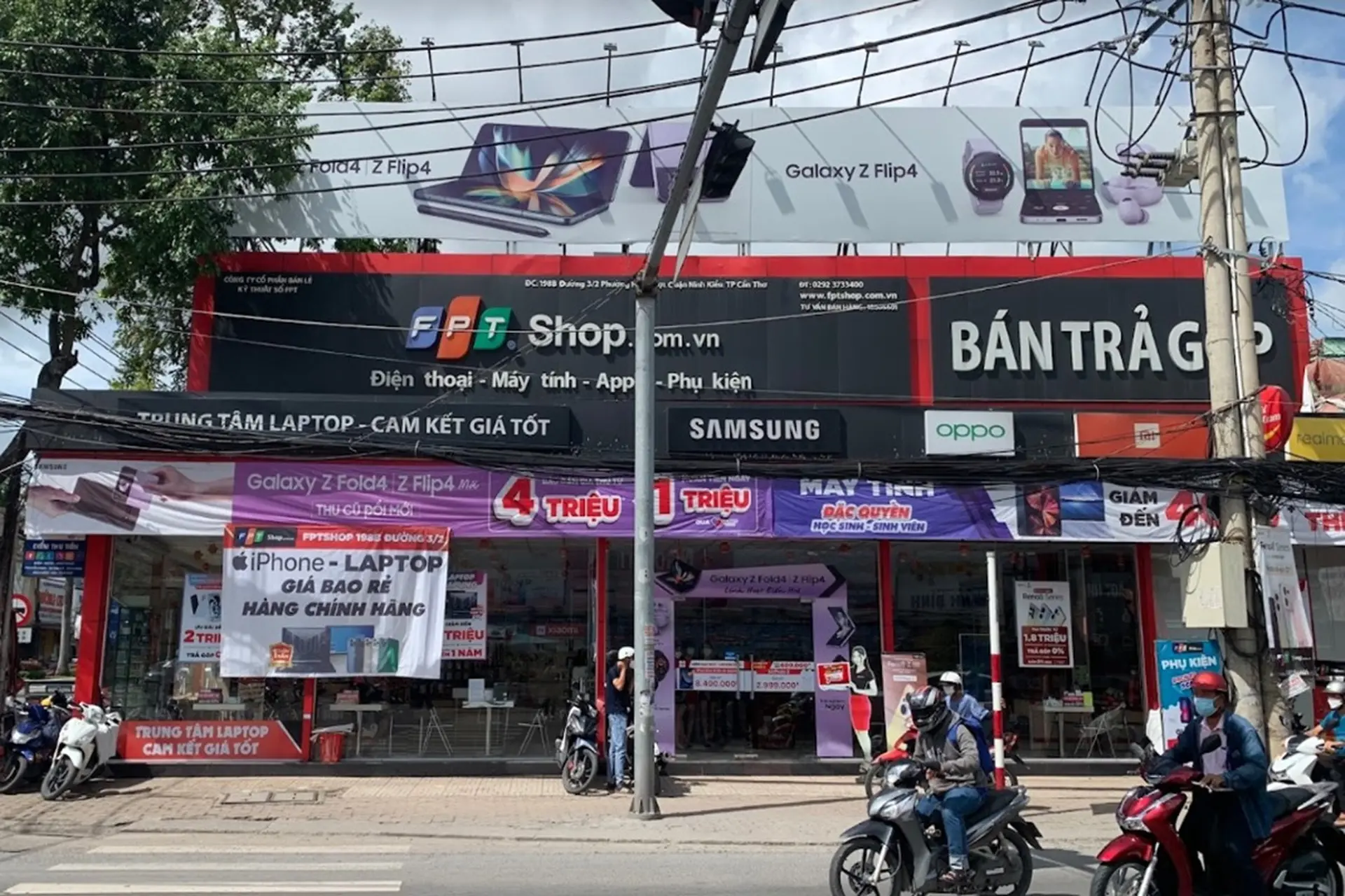 Hình ảnh nhận diện hệ thống cửa hàng: