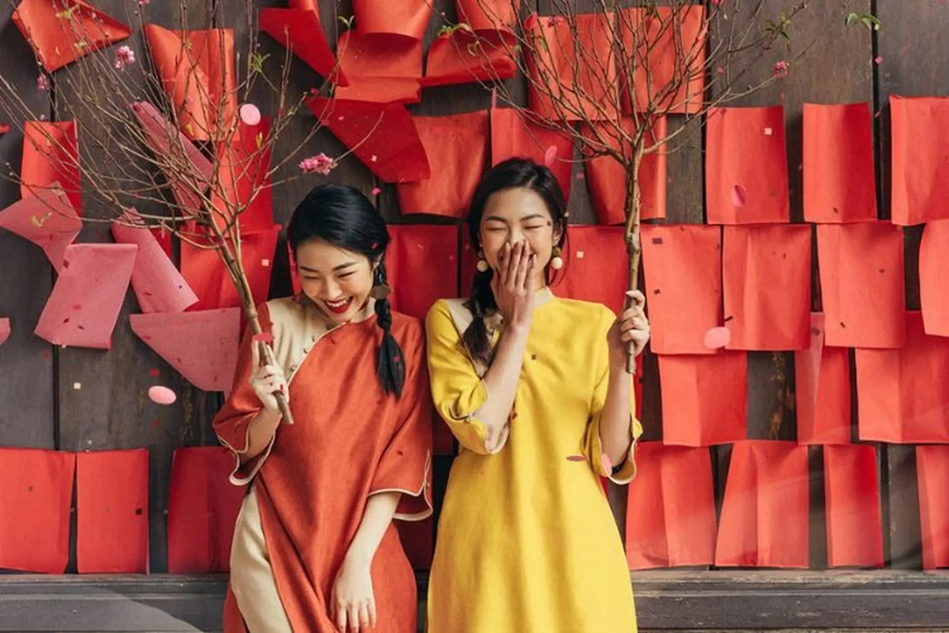 12 con giáp nên mặc đồ Tết 2023 màu gì cho đẹp và hợp phong thủy?