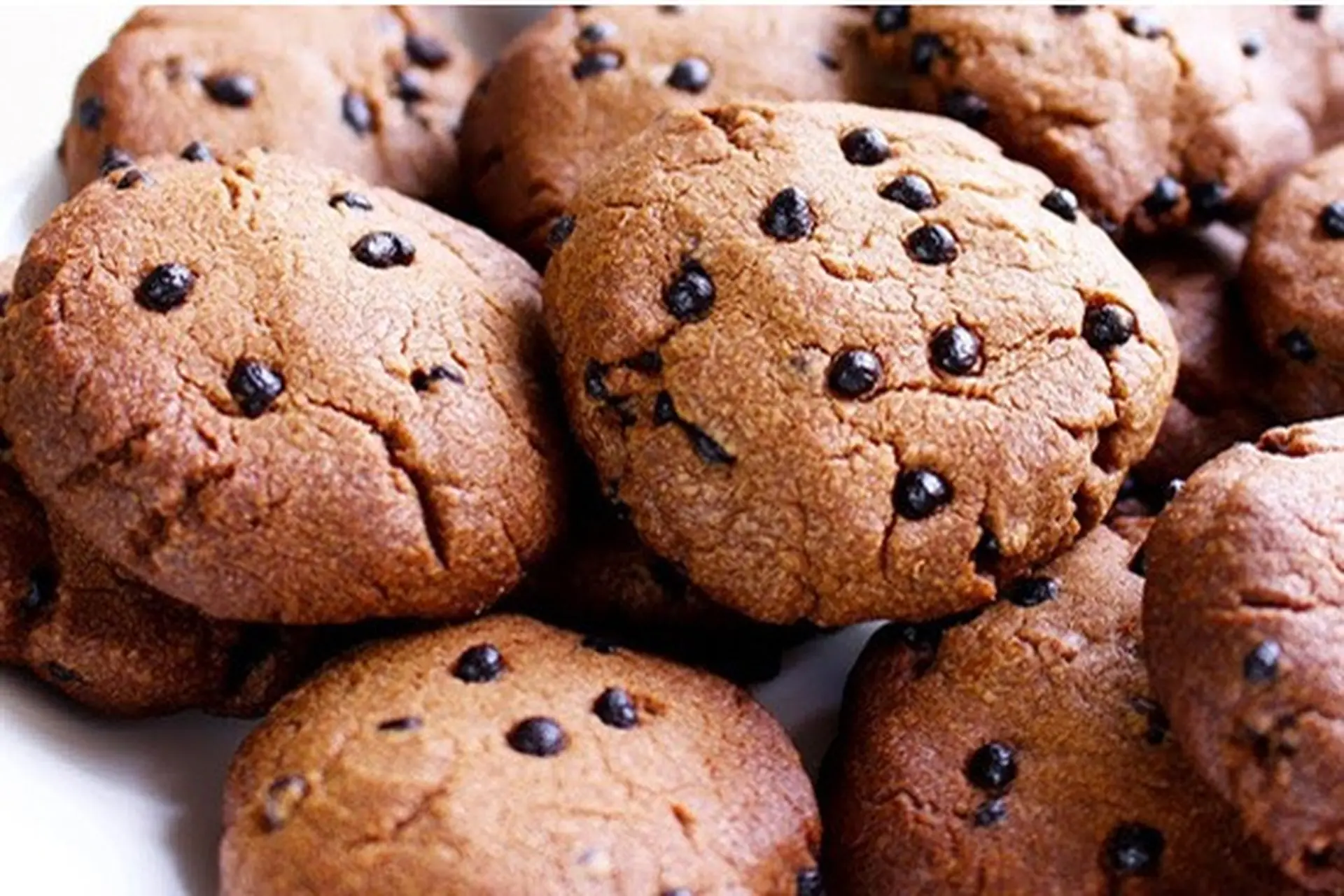 Cách làm bánh quy socola bằng nồi chiên không dầu để thưởng thức cùng nhau đêm Tình nhân