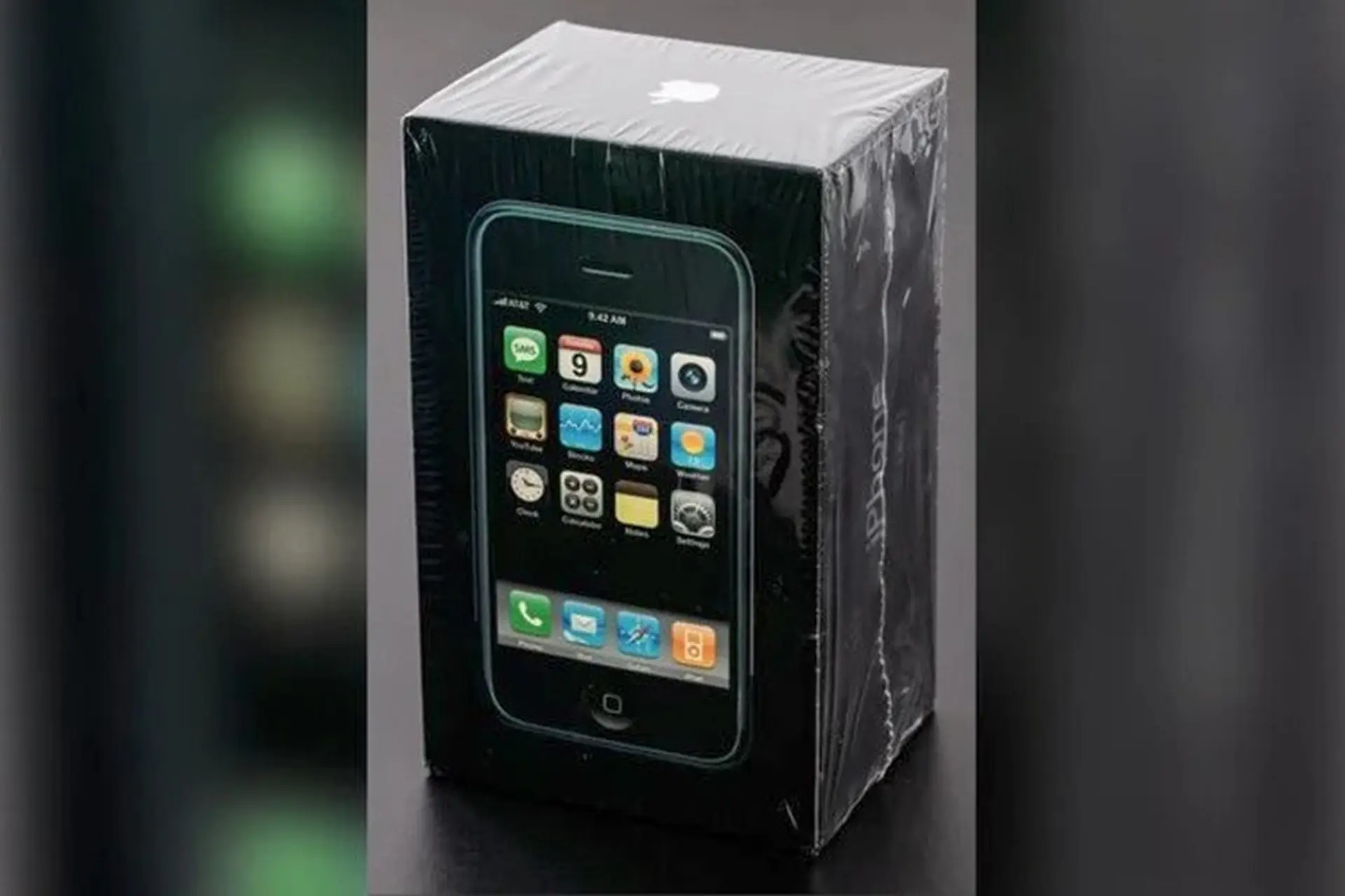 iPhone đời đầu nguyên seal đang được bán với giá 1,5 tỷ đồng