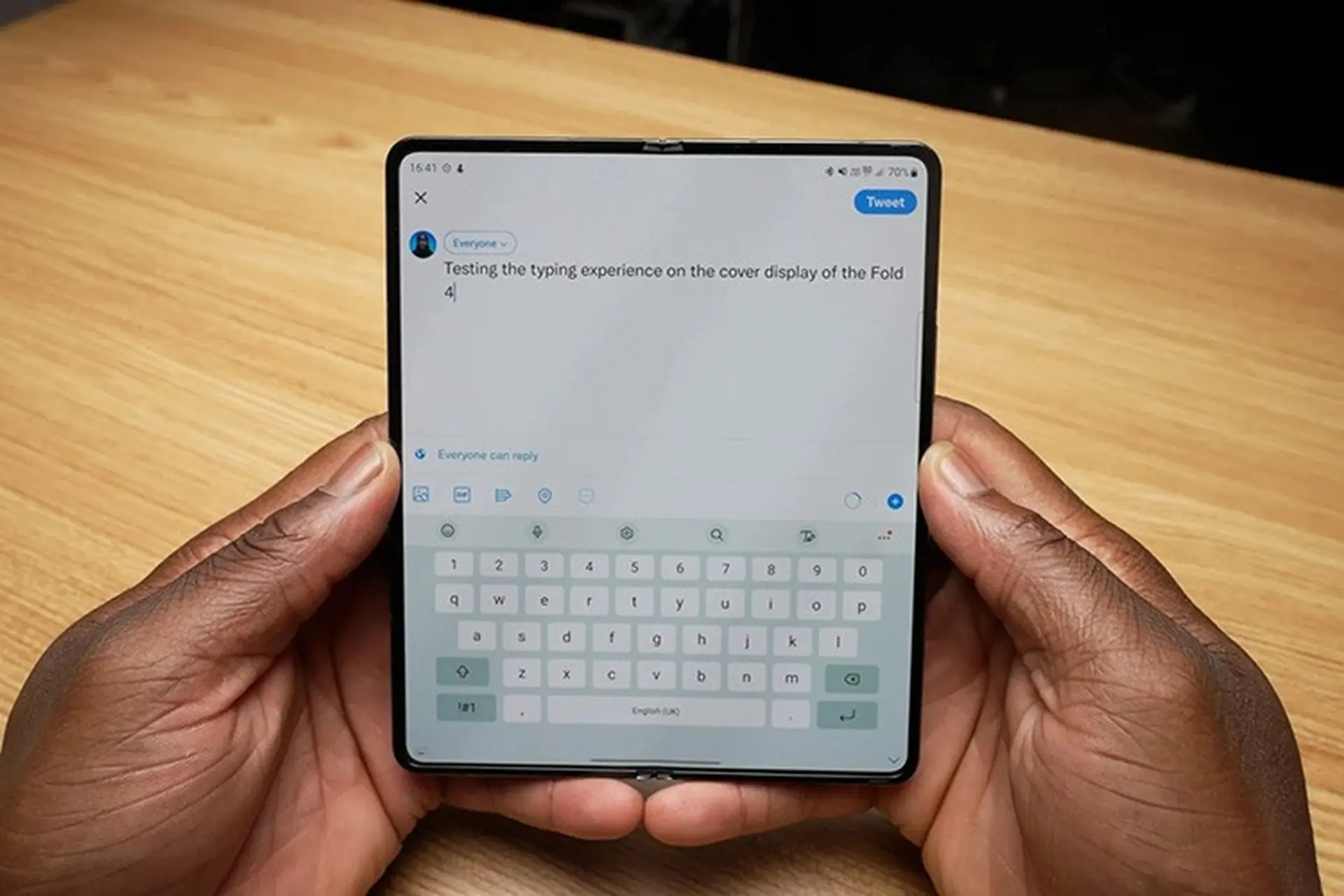 Samsung Galaxy Z Fold5 và Z Flip5 có thể sử dụng màn hình gập của BOE