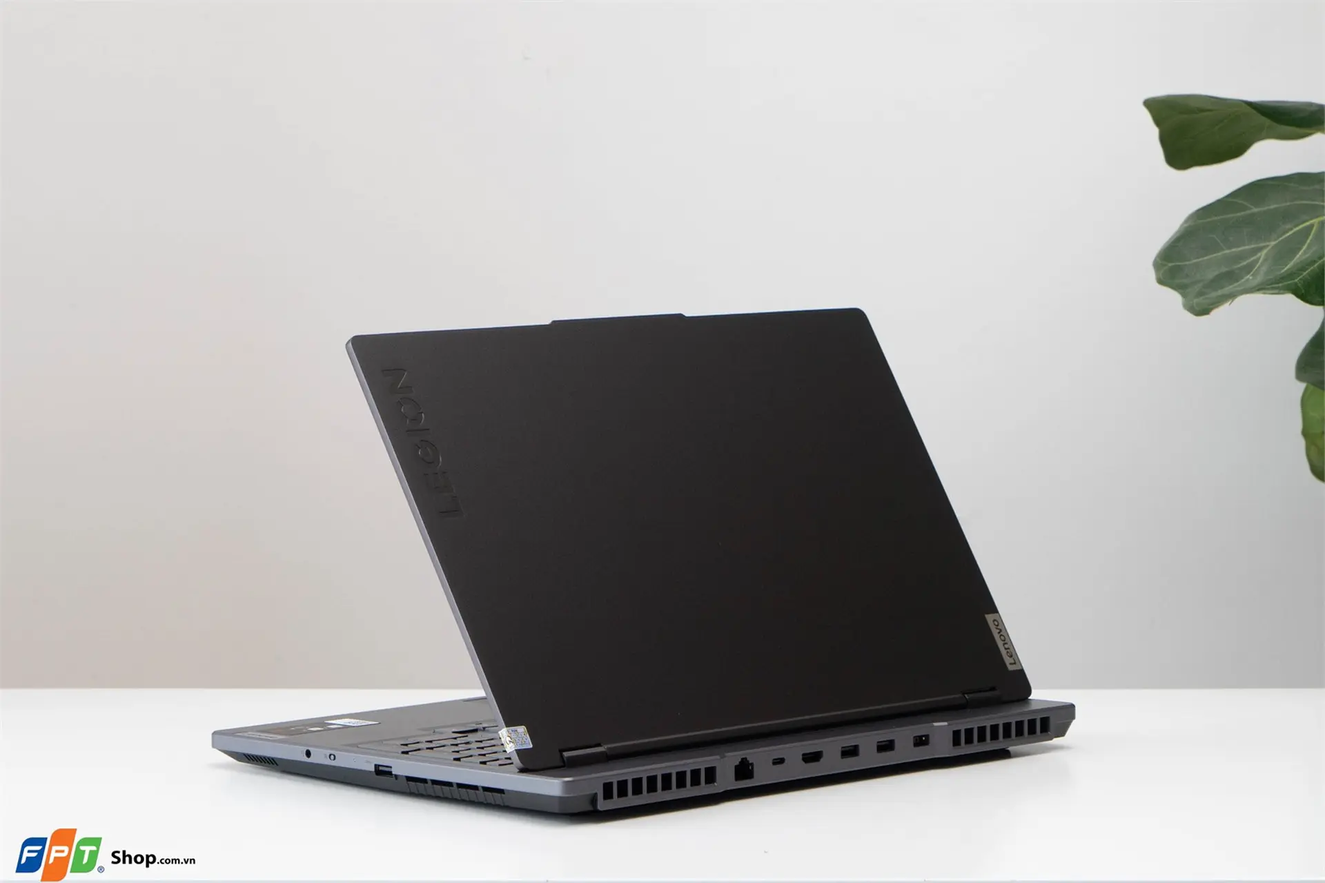 https://fptshop.com.vn/