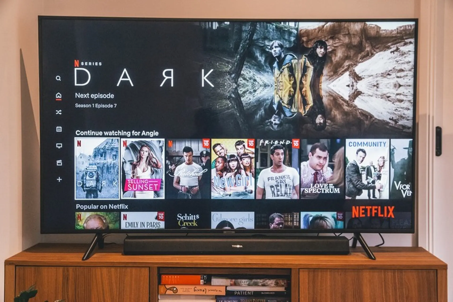 Trước khi bắt đầu xem phim, bạn cần biết về những gói Netflix này