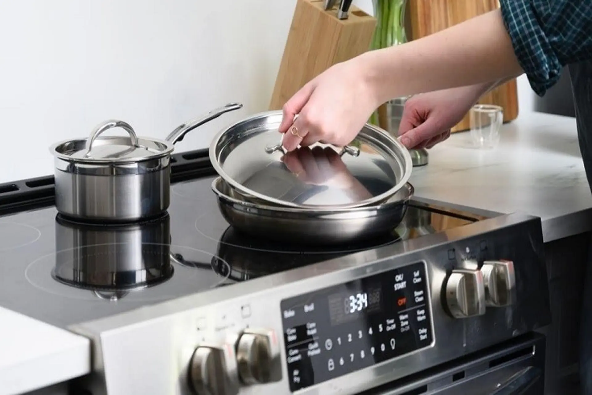 Lựa chọn nồi, chảo phù hợp