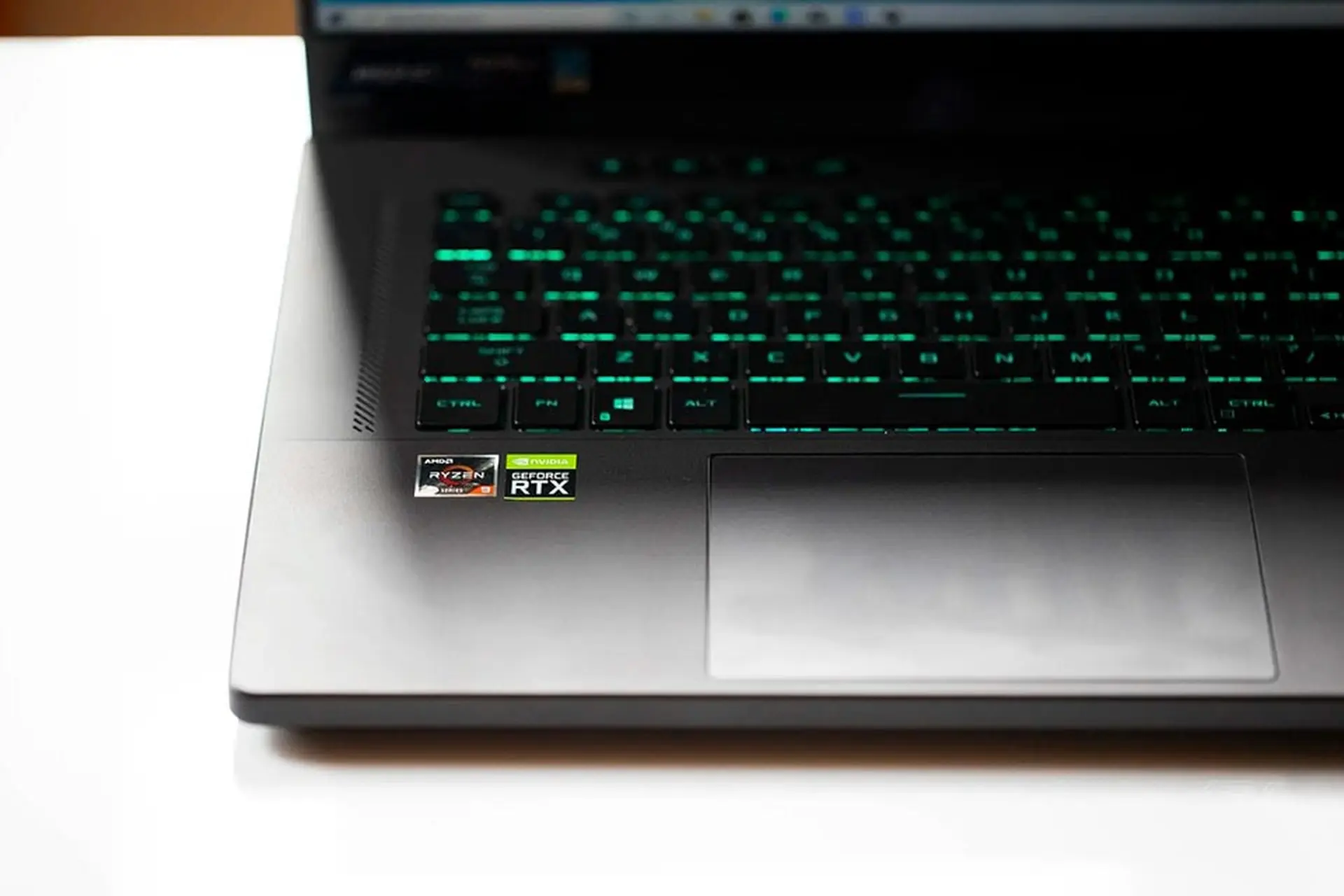 Top 5 laptop gaming đang bán chạy nhất tại FPT Shop