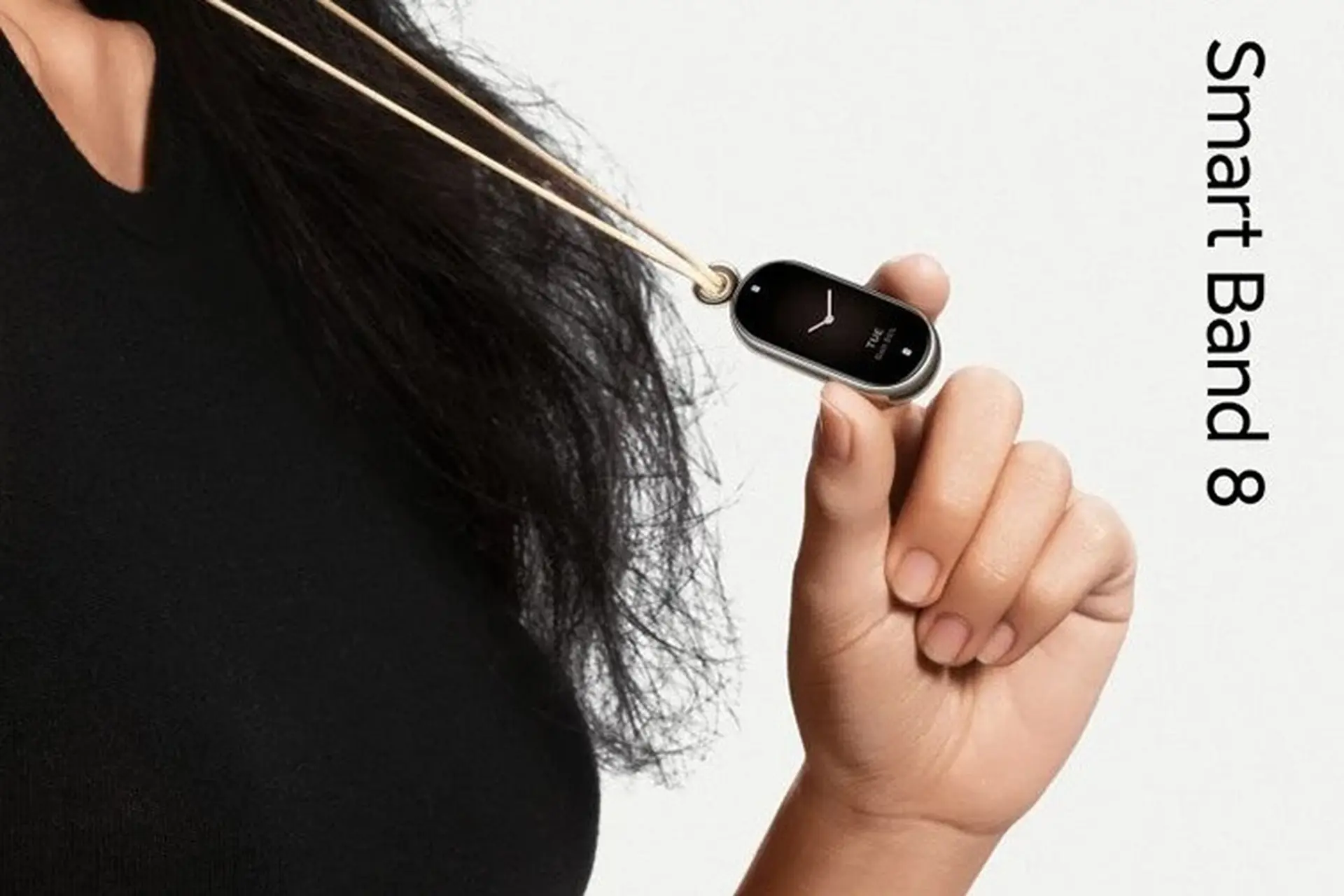 Xiaomi Band 8 có thể được đeo như một chiếc vòng cổ