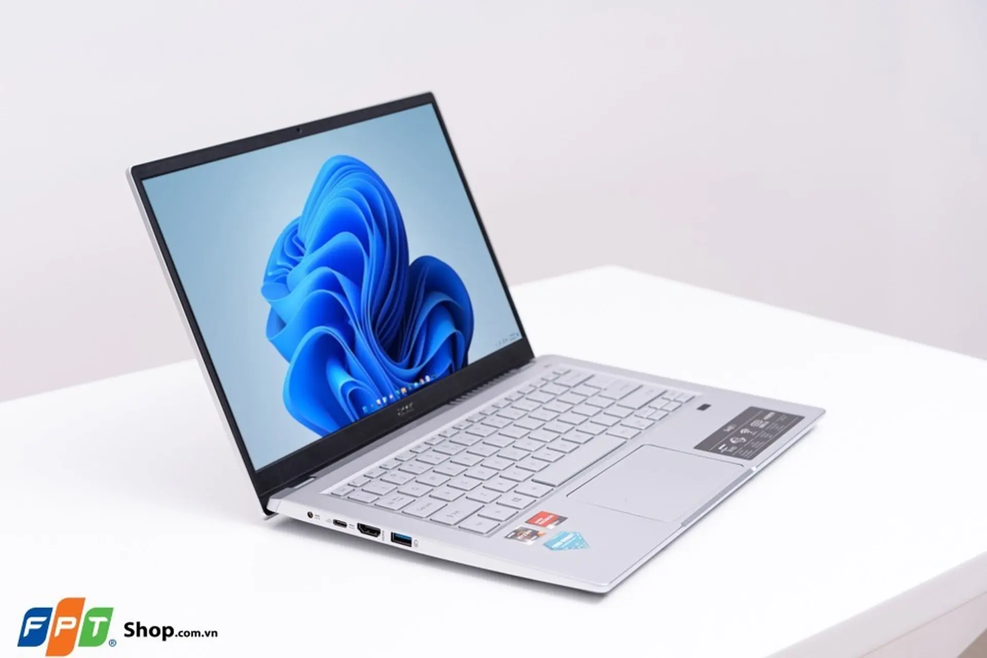 Laptop năm 2023 cần dung lượng RAM bao nhiêu GB là đủ?