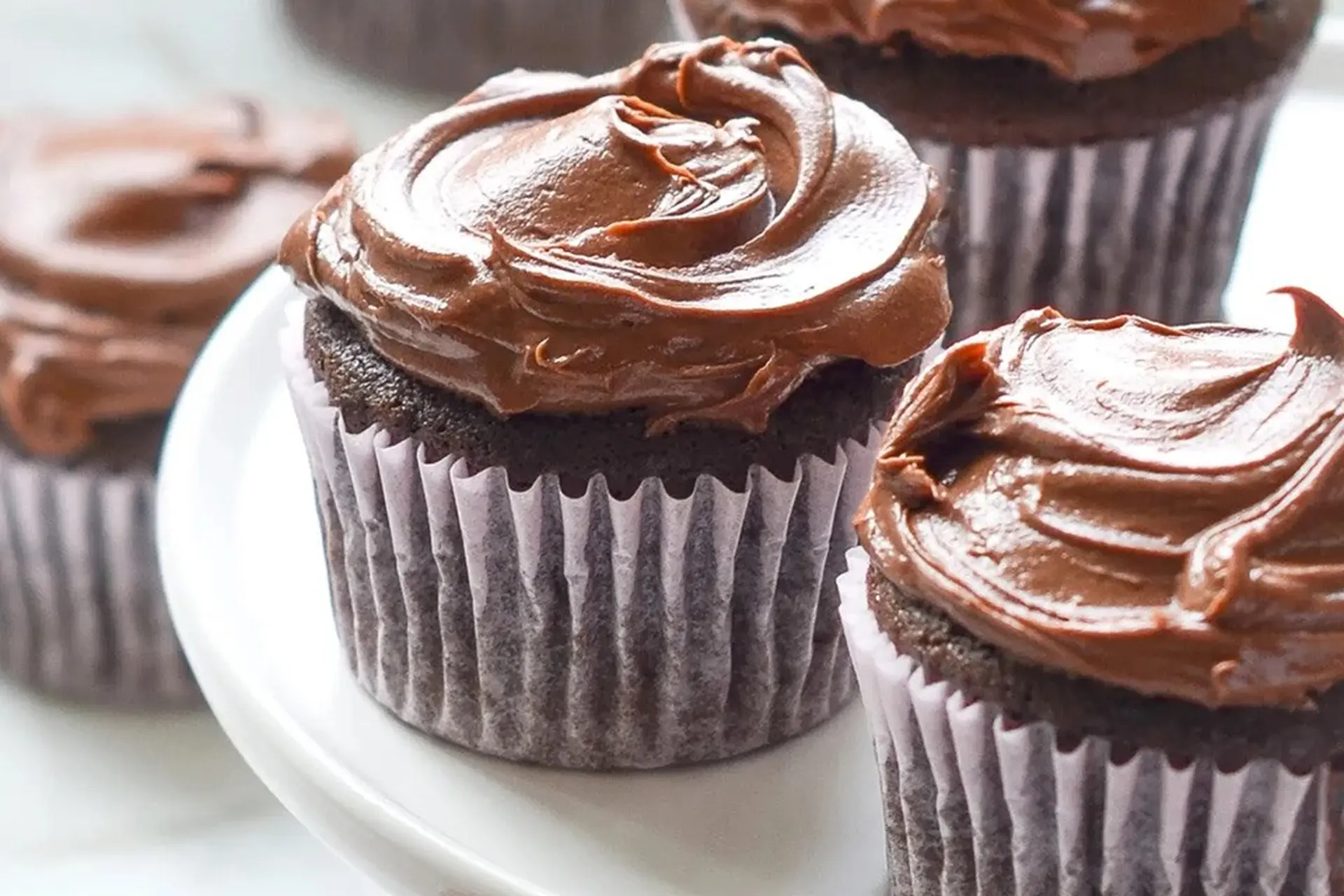 Chỉ với lò vi sóng, bạn có thể làm món bánh Cupcake siêu ngon theo cách này