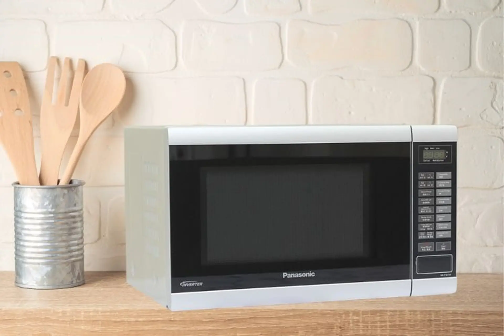 Lò vi sóng Inverter là gì? Có ưu điểm gì vượt trội hơn so với lò vi sóng thường?