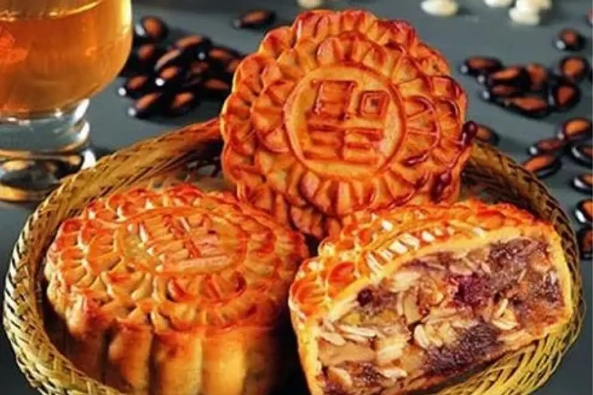 Cách làm bánh nướng trung thu bằng lò vi sóng dễ hơn bạn nghĩ