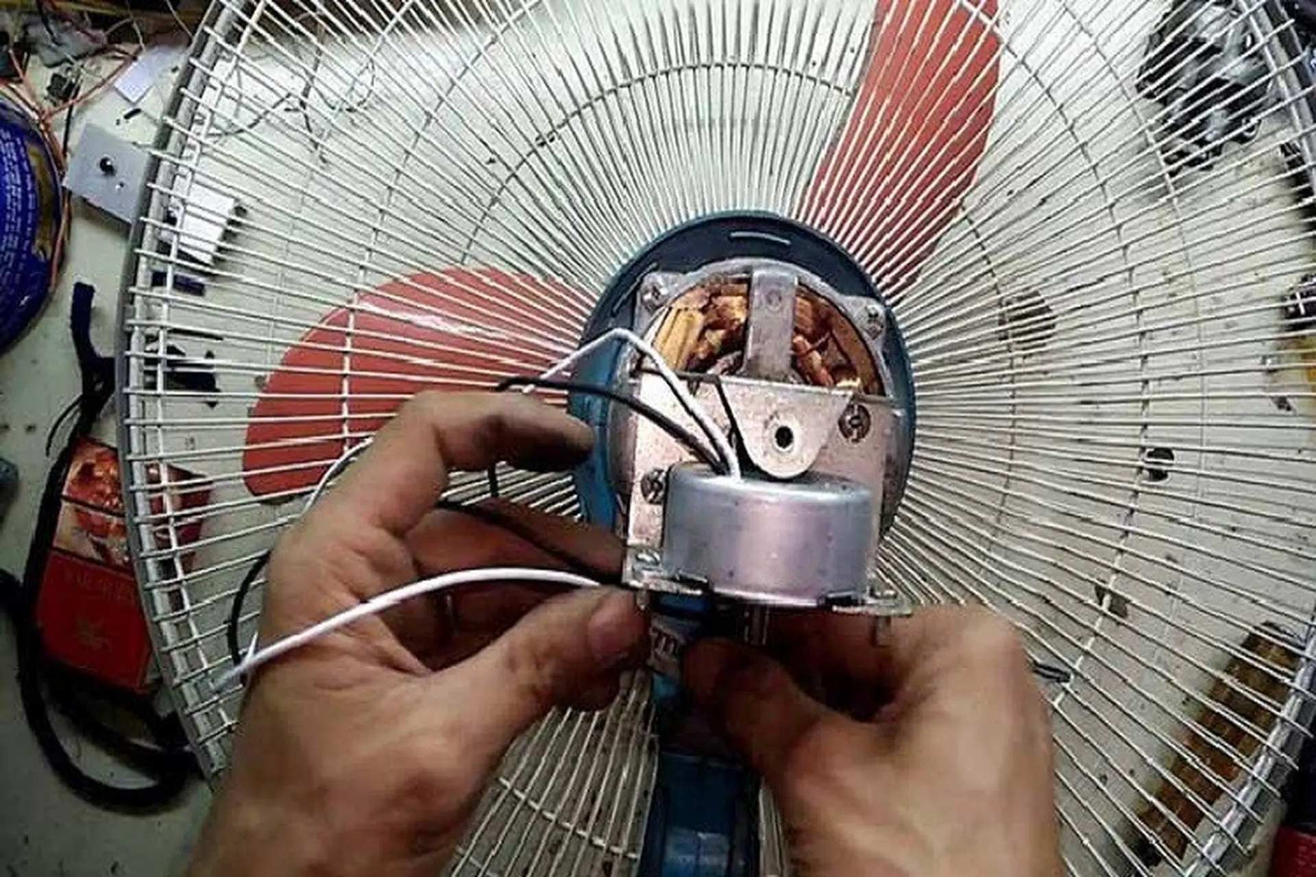 [Hướng dẫn] Cách nối dây quạt điện bị đứt đúng, chuẩn kỹ thuật