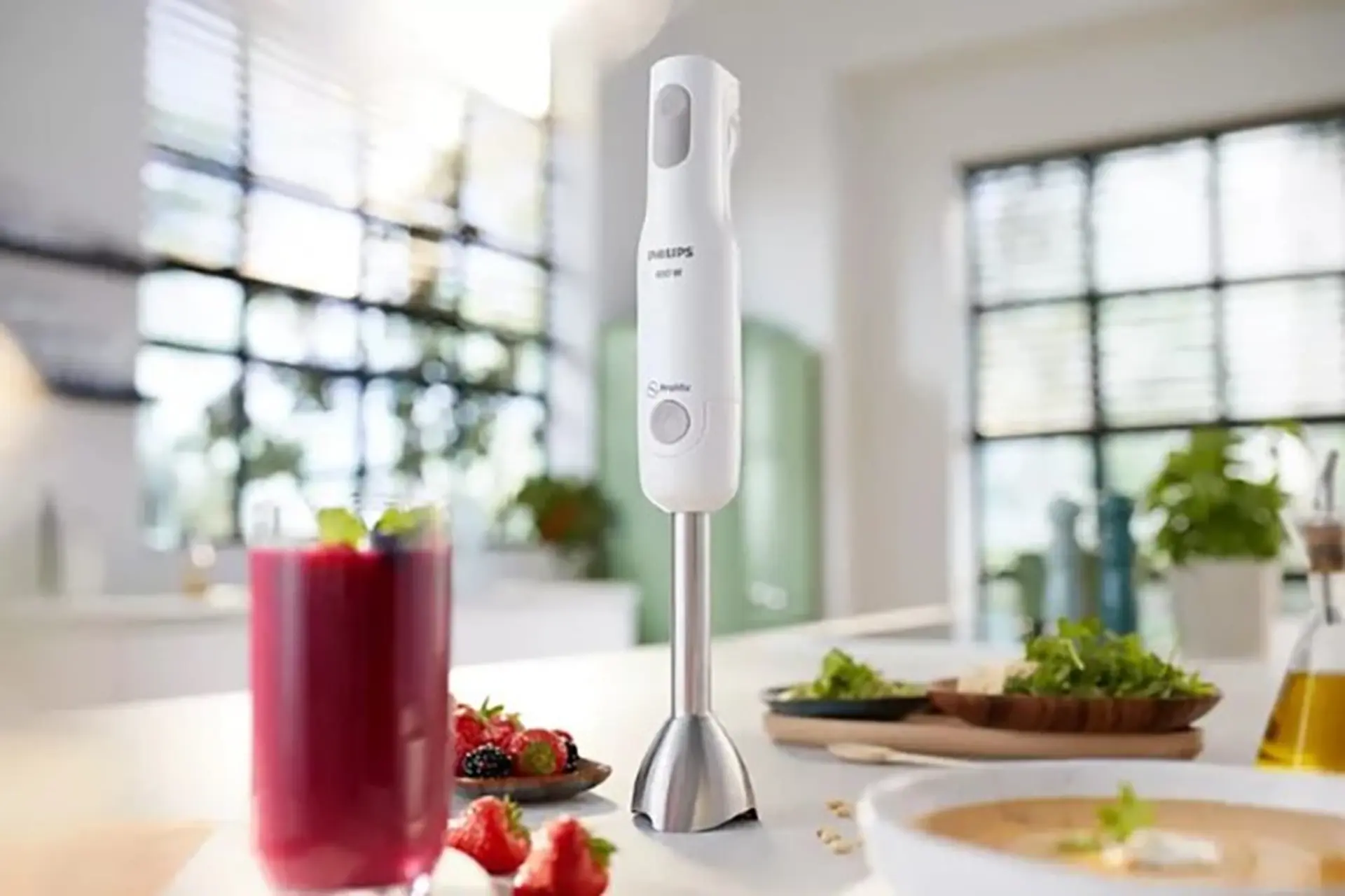 Máy xay cầm tay loại nào tốt? Gợi ý 4 sản phẩm nhỏ gọn, công suất cao