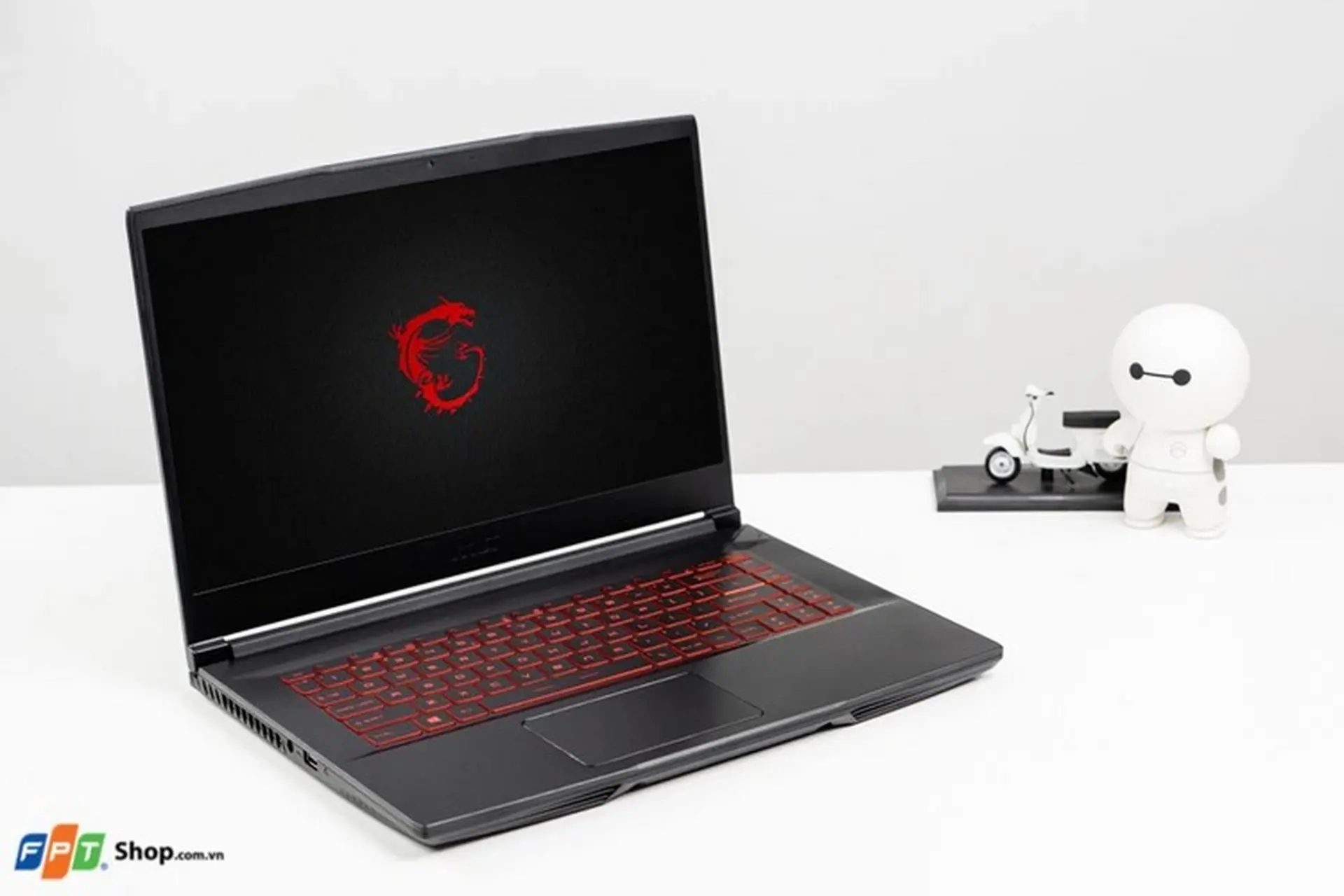 Phút giải trí cuối ngày cùng MSI Gaming GF63 Thin 11SC-664VN cũng đem lại hạnh phúc to lớn