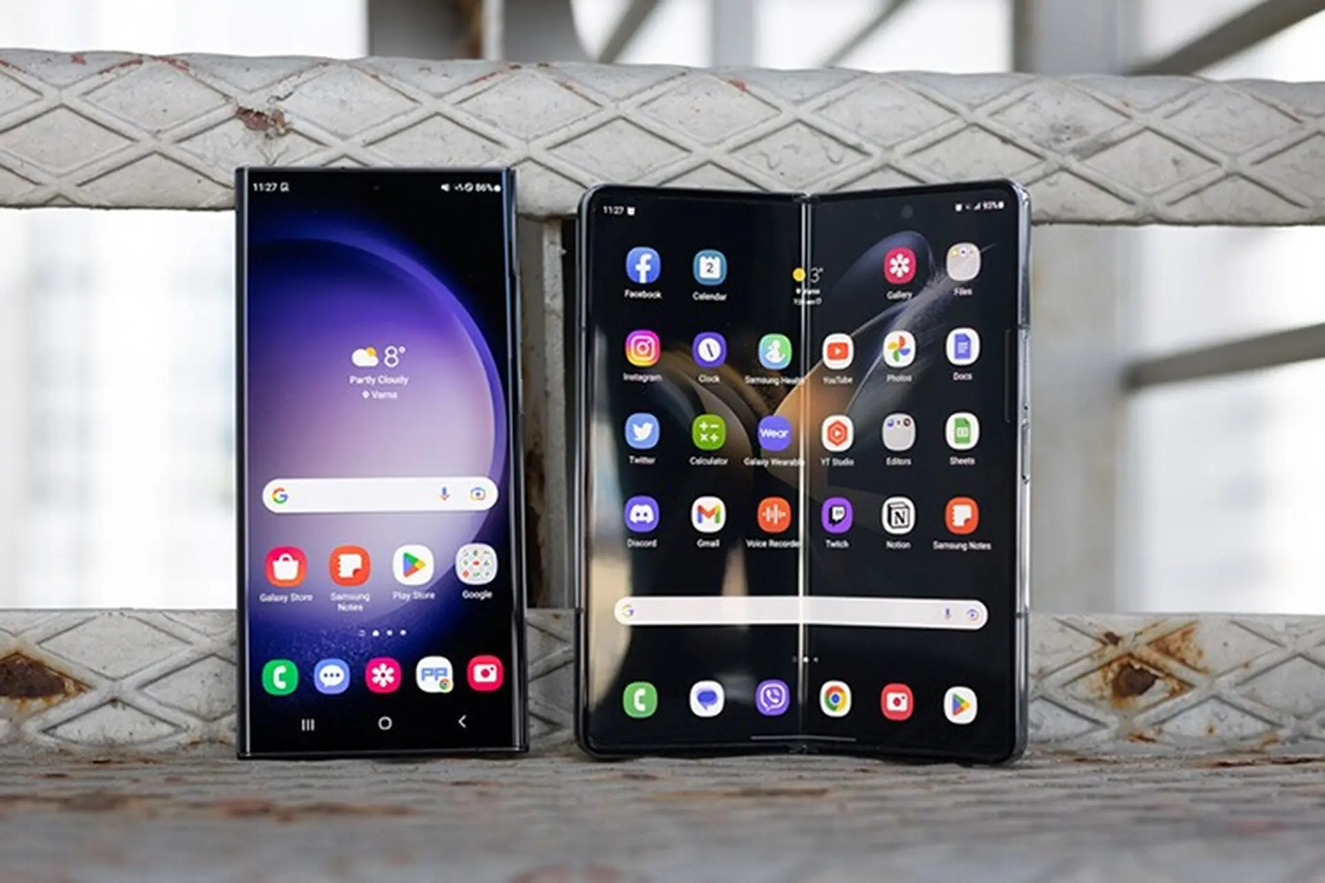 So sánh Samsung Galaxy S23 Ultra và Galaxy Z Fold5: Lựa chọn nào “đáng tiền” hơn?