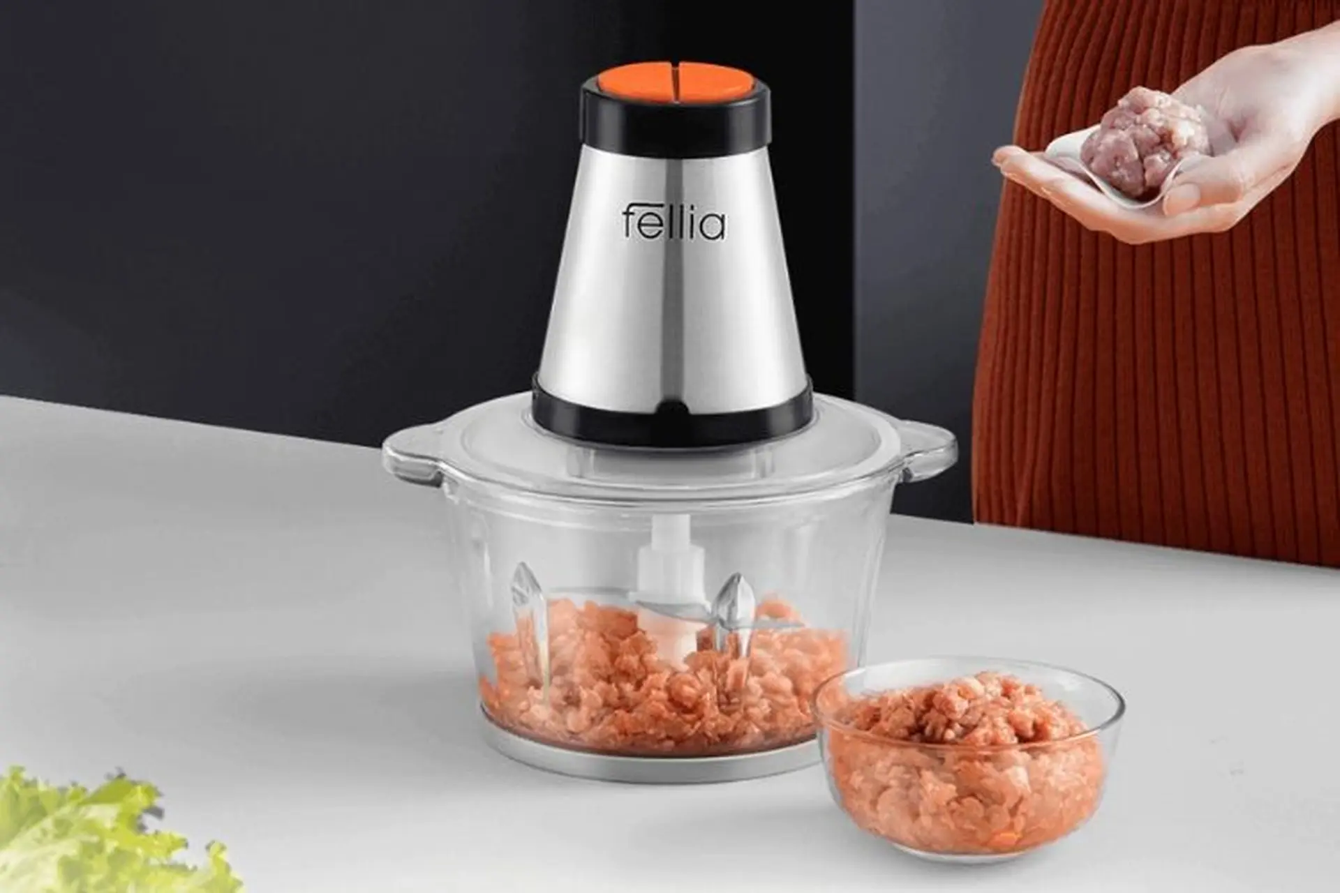 Top máy xay thịt cầm tay giá rẻ, xử lý mọi nguyên liệu trong nháy mắt