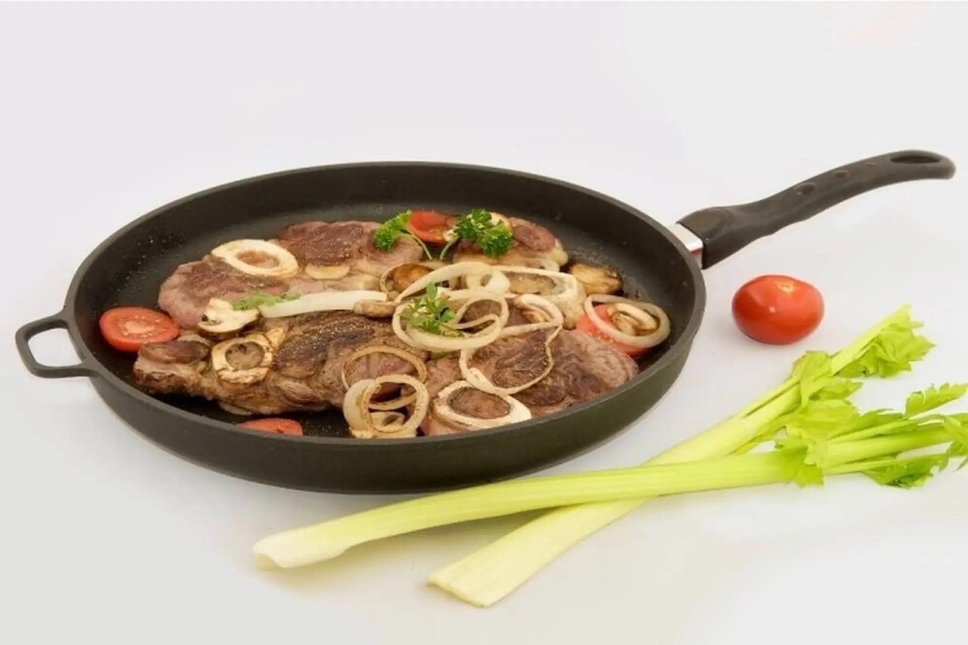 Dụng cụ nấu bằng Titan có an toàn không? Những điều bạn cần biết