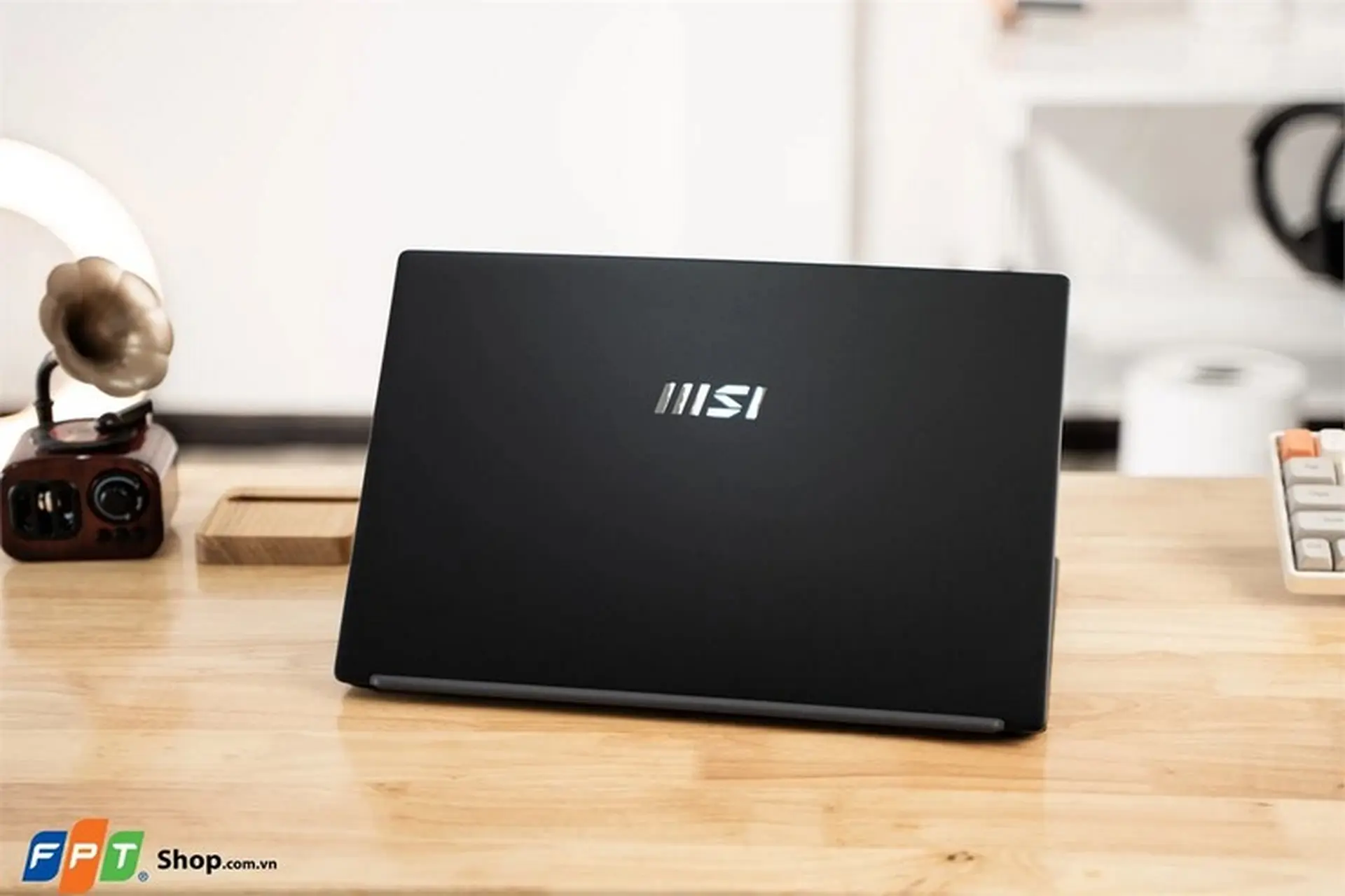 Bạn sẽ thấy chip AMD Ryzen 7 mạnh như thế nào với MSI Modern 15 B7M-098VN