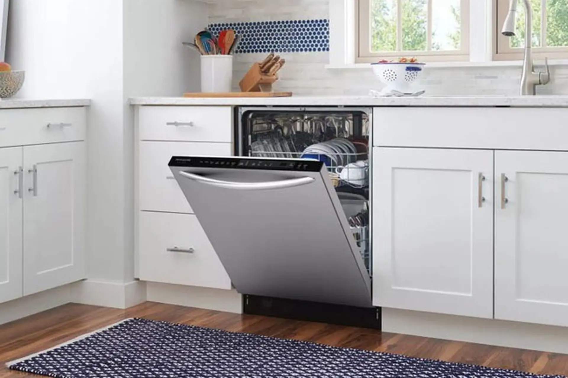 Kích thước của máy rửa bát âm là bao nhiêu?