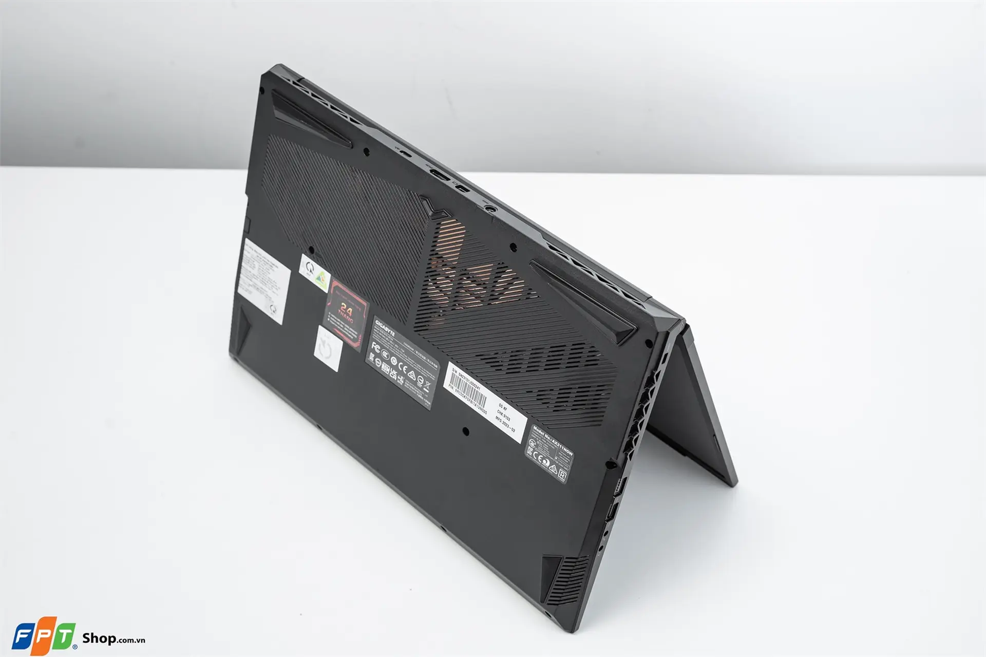 https://fptshop.com.vn/