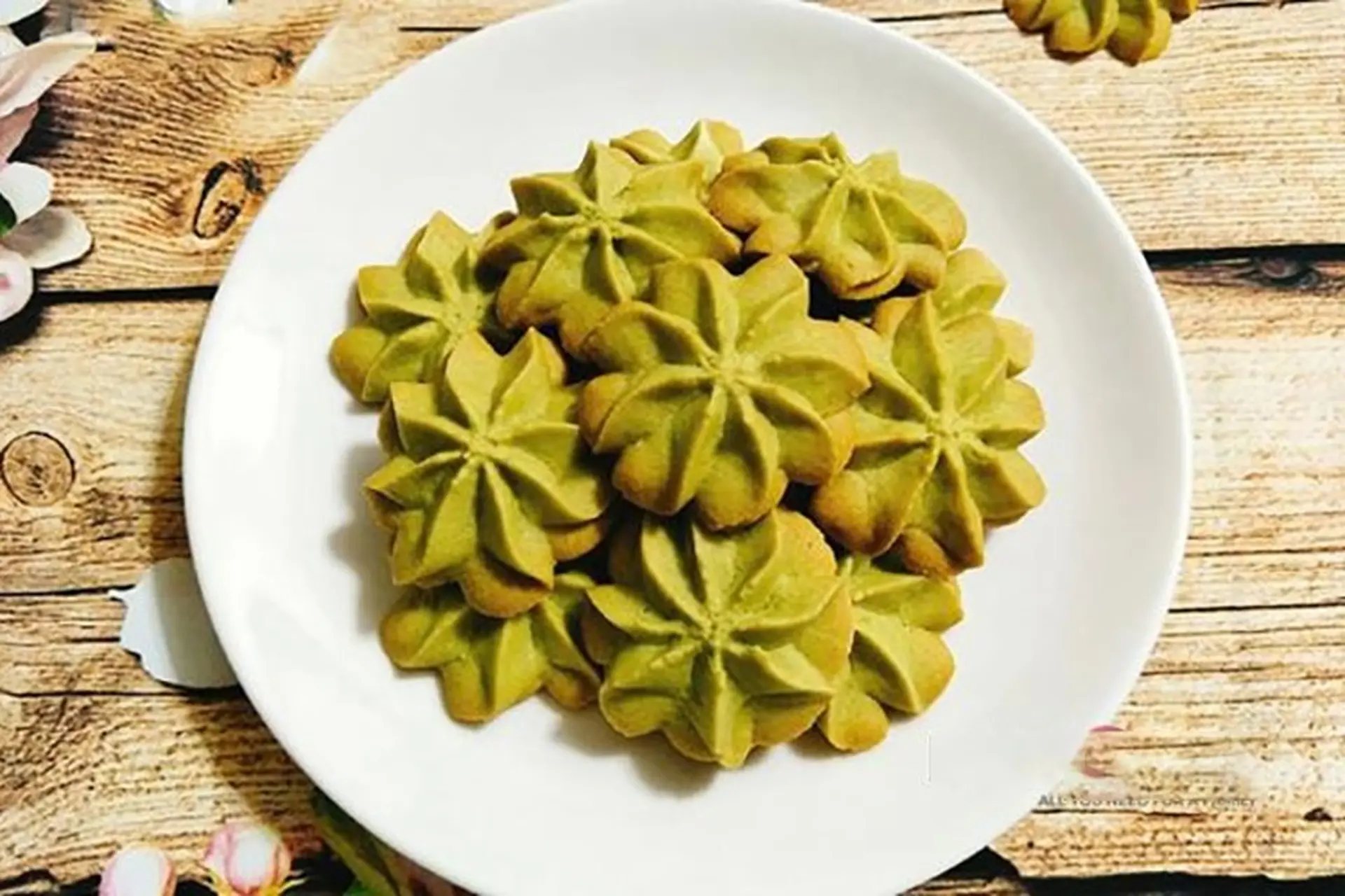 Cách làm bánh quy trà xanh bằng lò vi sóng đơn giản, đảm bảo thành công 100%