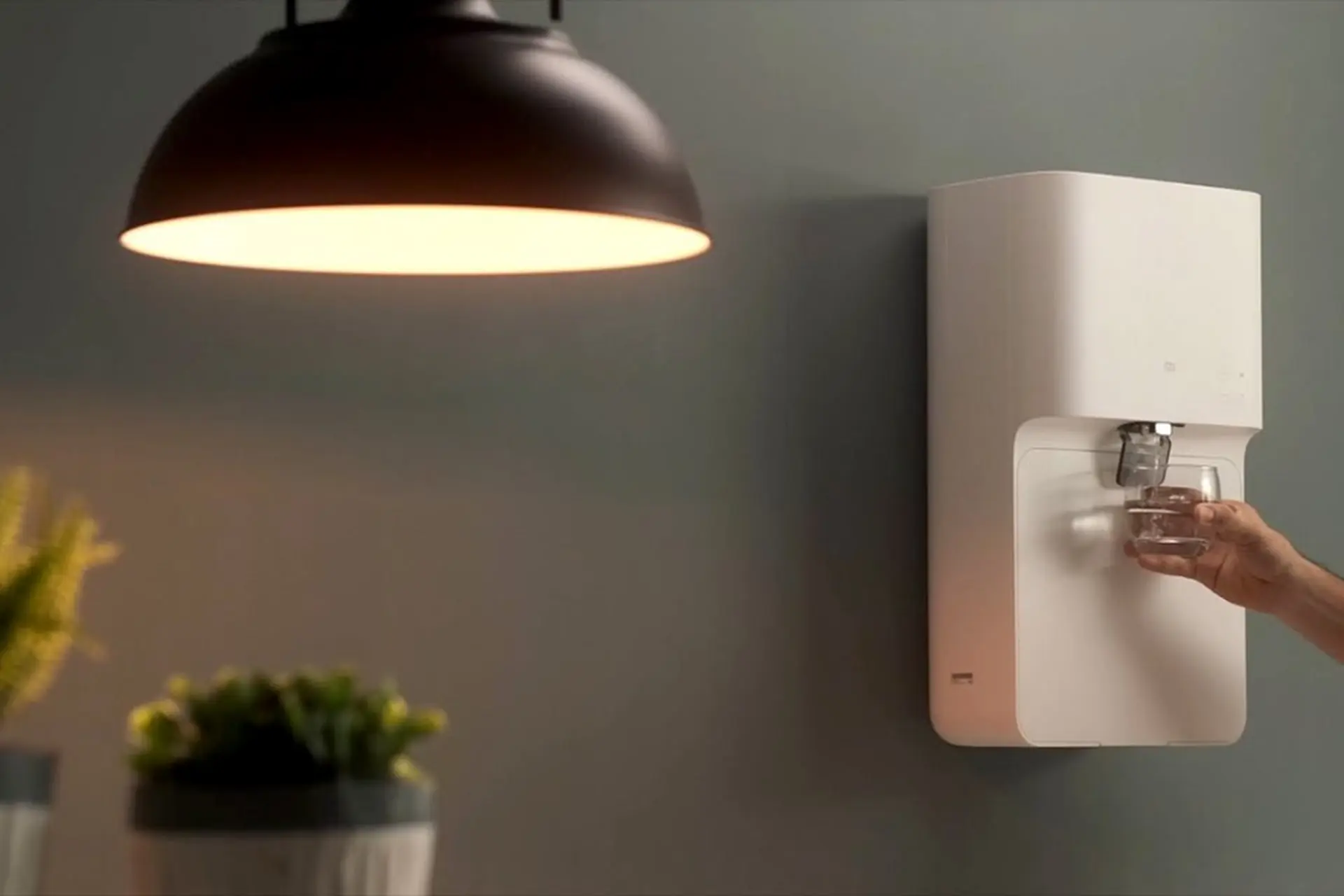 Có nên rút điện máy lọc nước vào ban đêm không?