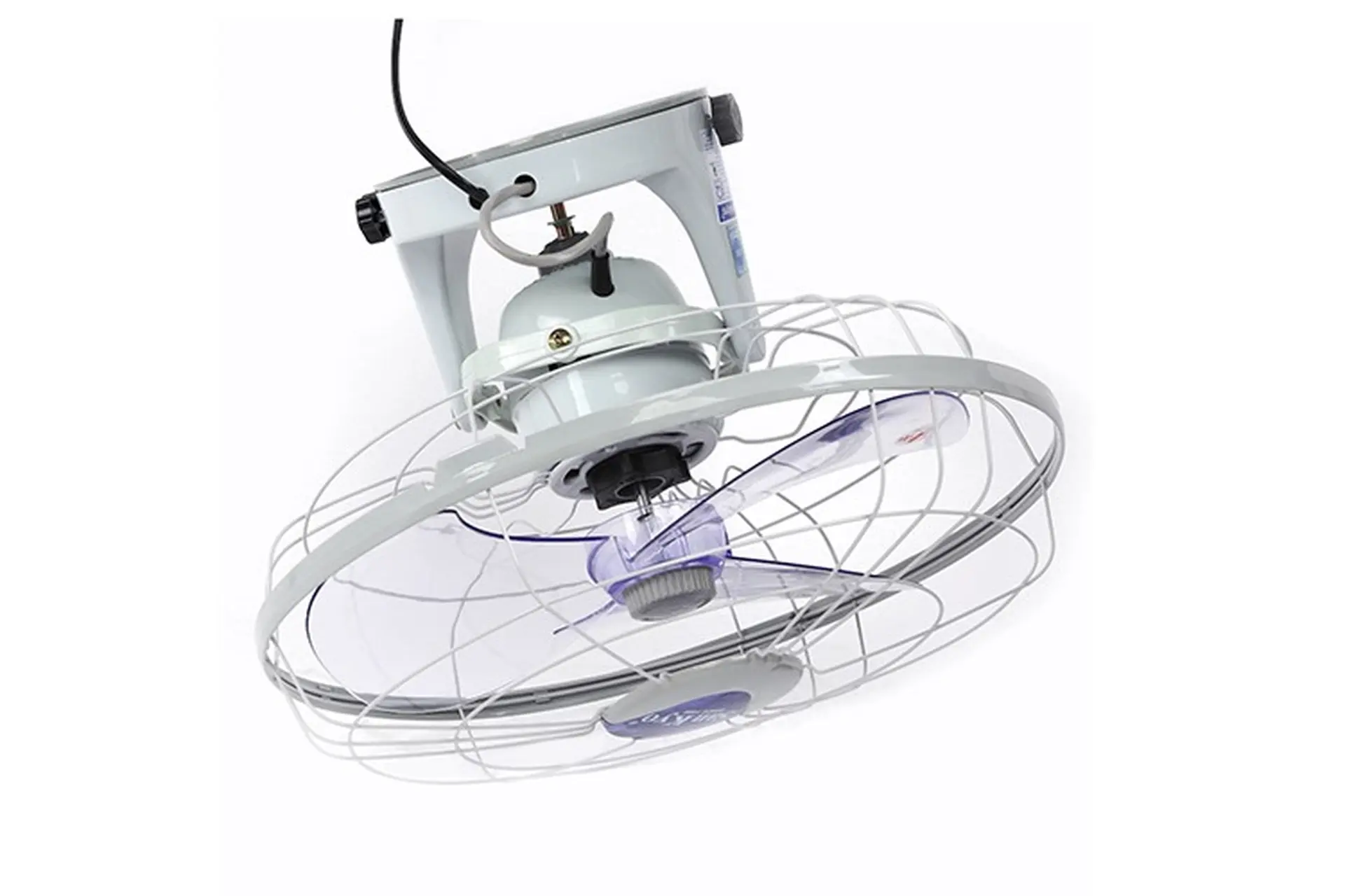 Quạt đảo trần là gì và có ưu, nhược điểm ra sao?