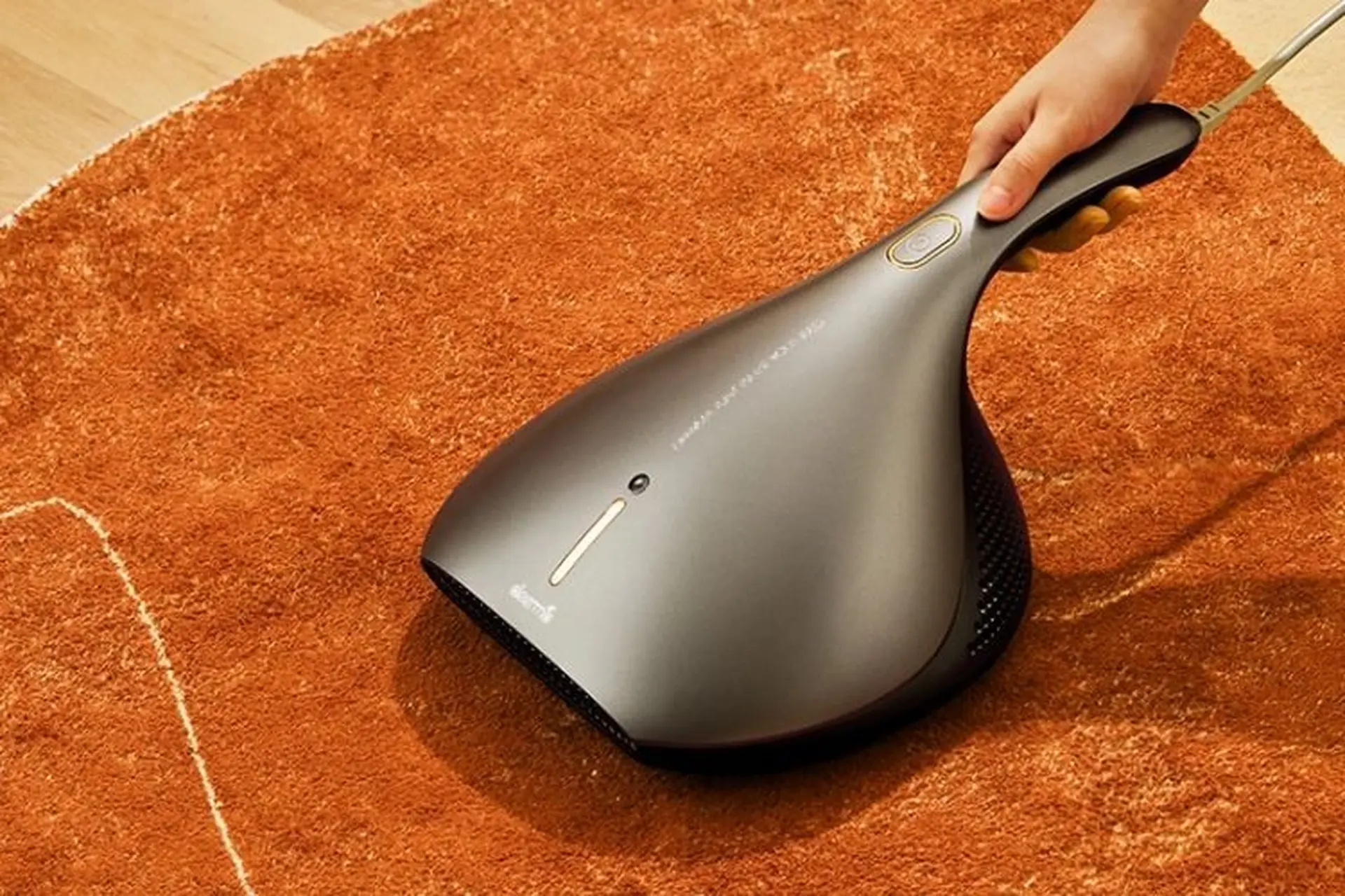 Review máy hút bụi đệm giường Deerma EX919: Hút sạch bụi bẩn, diệt khuẩn mạnh mẽ