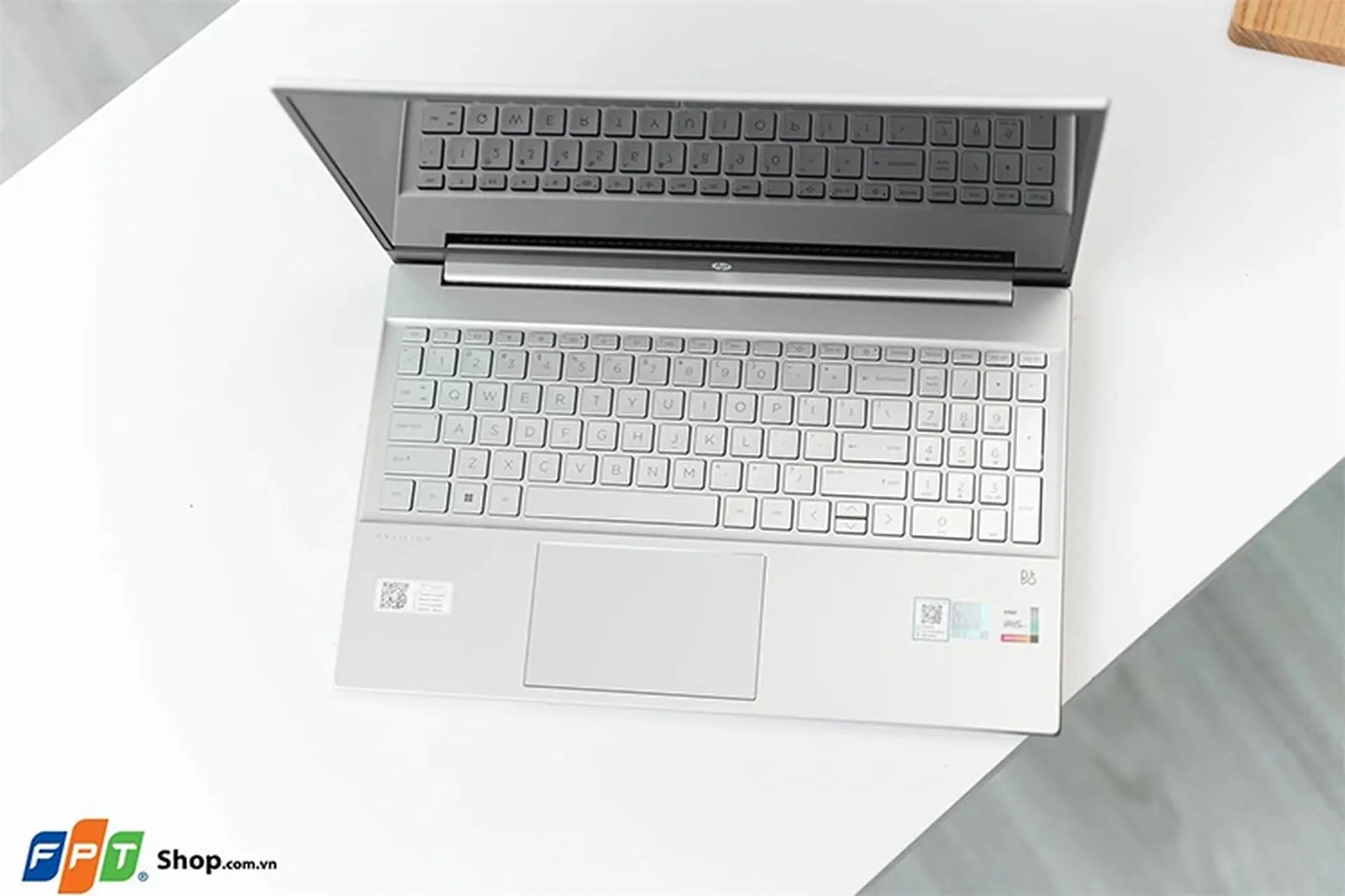 Có nên mua laptop HP có bàn phím số không? 5 lựa chọn tốt nhất hiện nay