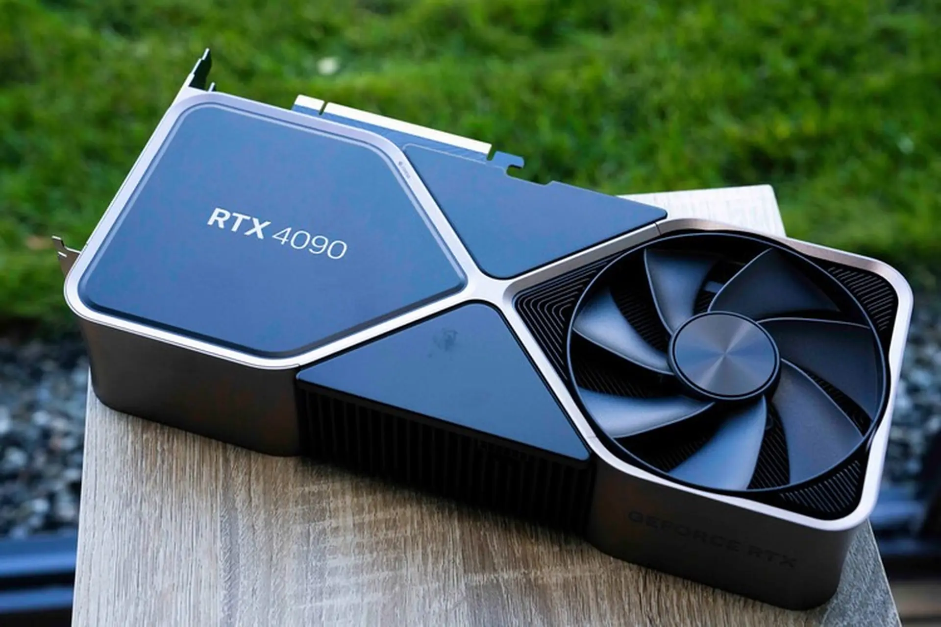 Khám phá card đồ họa RTX 4090: Cấu hình, công nghệ và giá bán