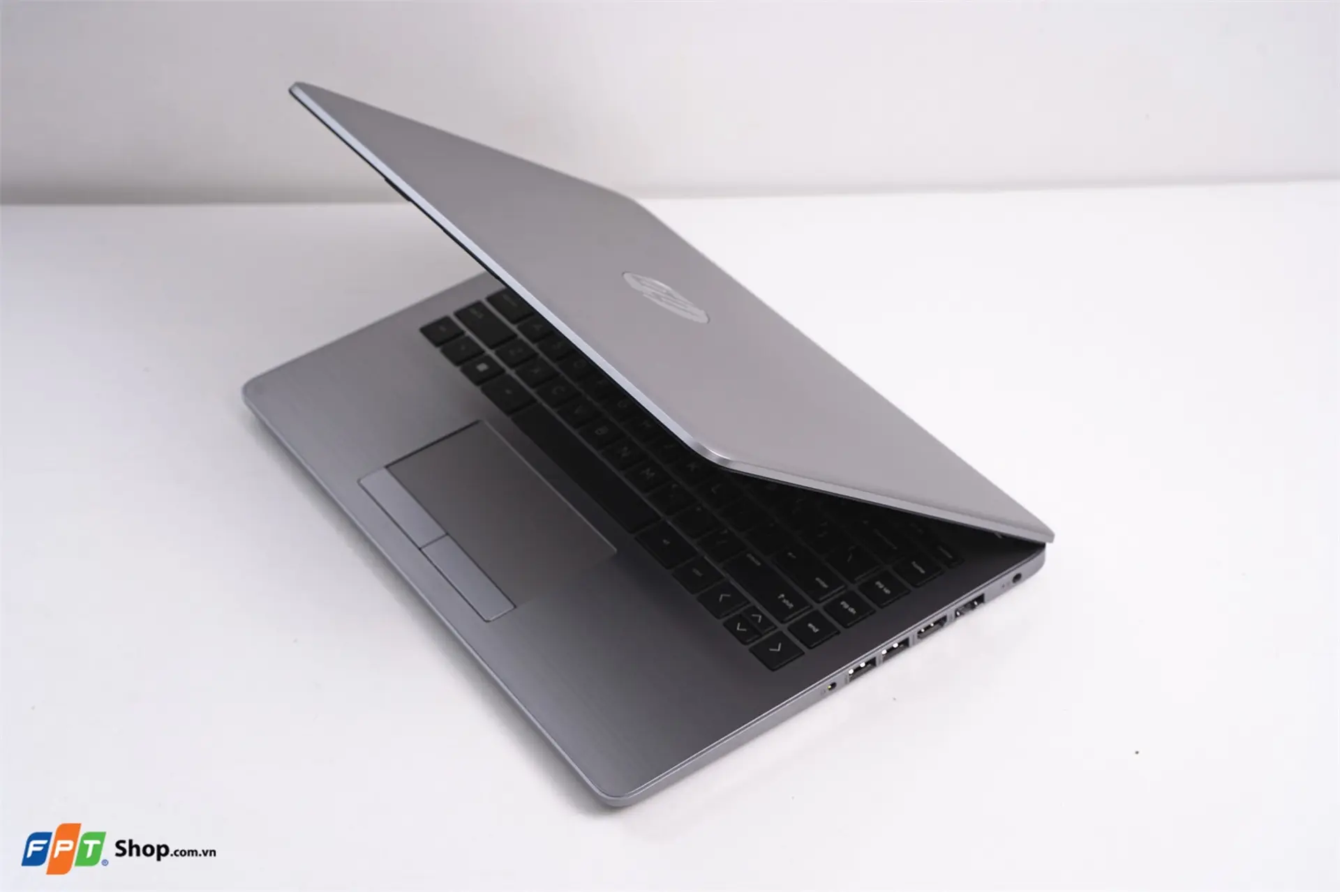 https://fptshop.com.vn/