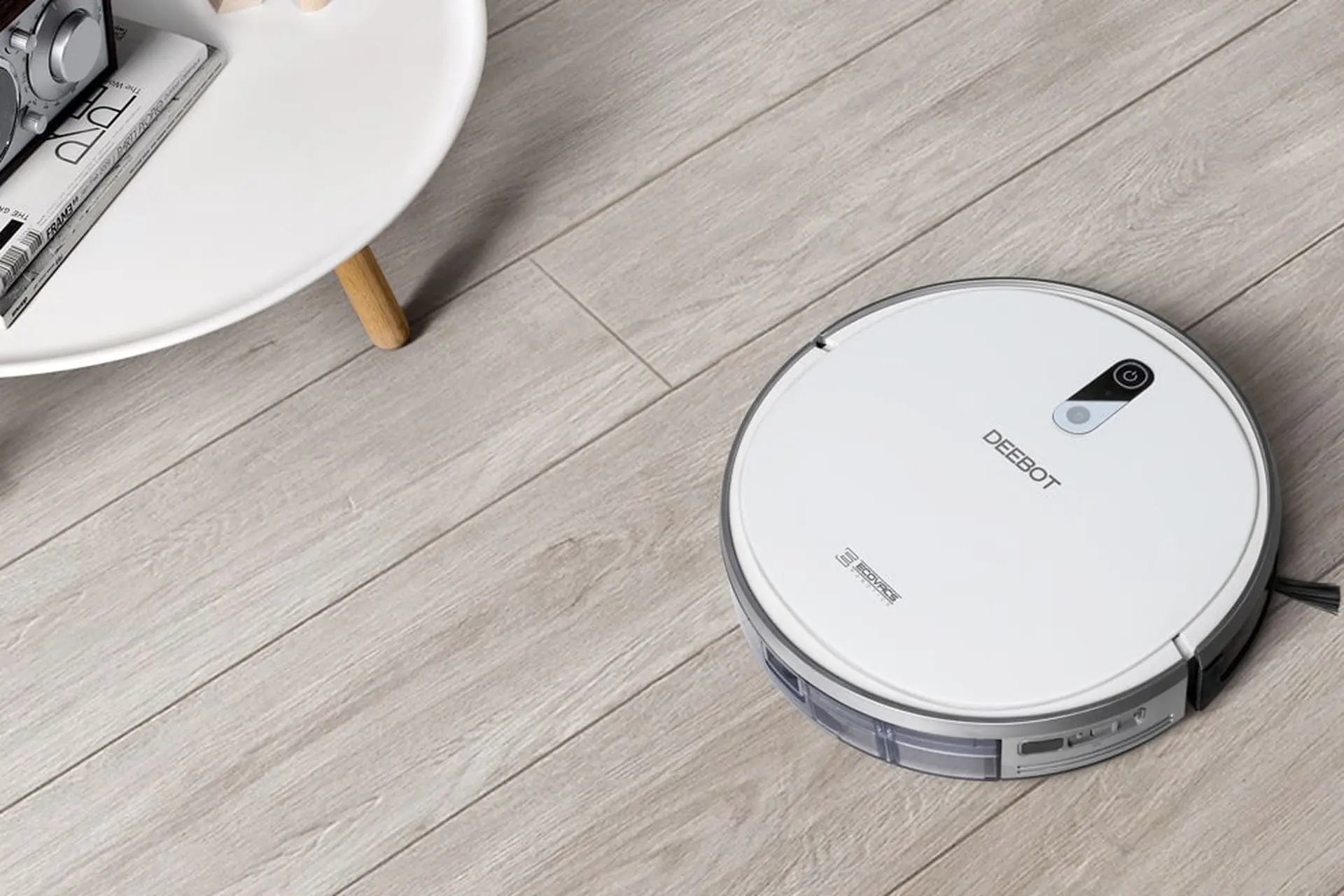 Hướng dẫn cách sạc robot hút bụi Deebot nhanh đúng chuẩn
