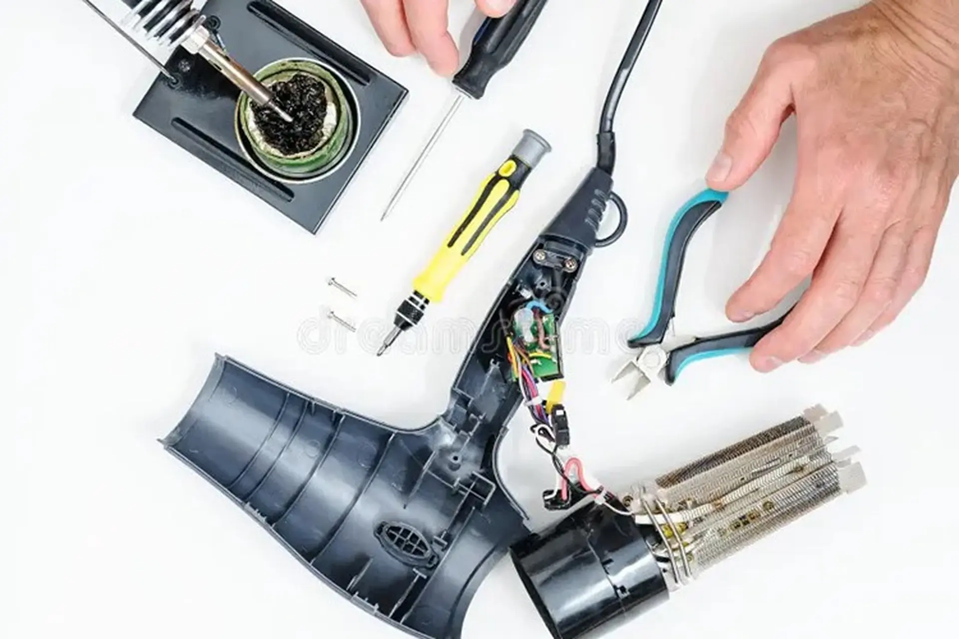 Cách sửa máy sấy tóc không lên điện tại nhà