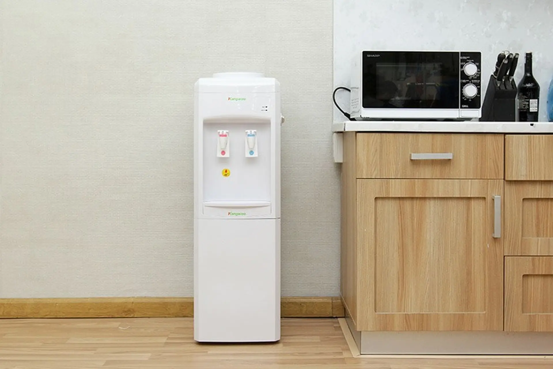 Máy lọc nước nóng lạnh có tốn điện không? Top sản phẩm máy lọc nước nóng lạnh nên mua