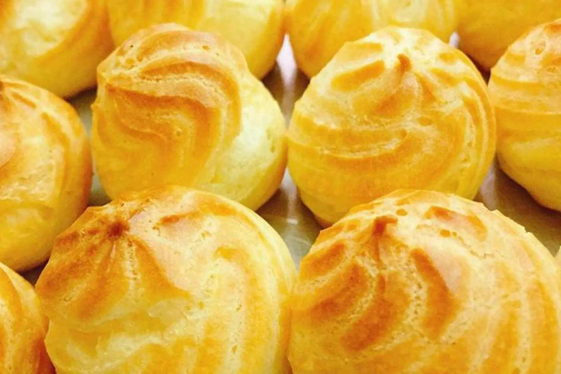 Bật mí cách làm bánh su kem bằng lò nướng thơm ngon, béo ngọt đơn giản