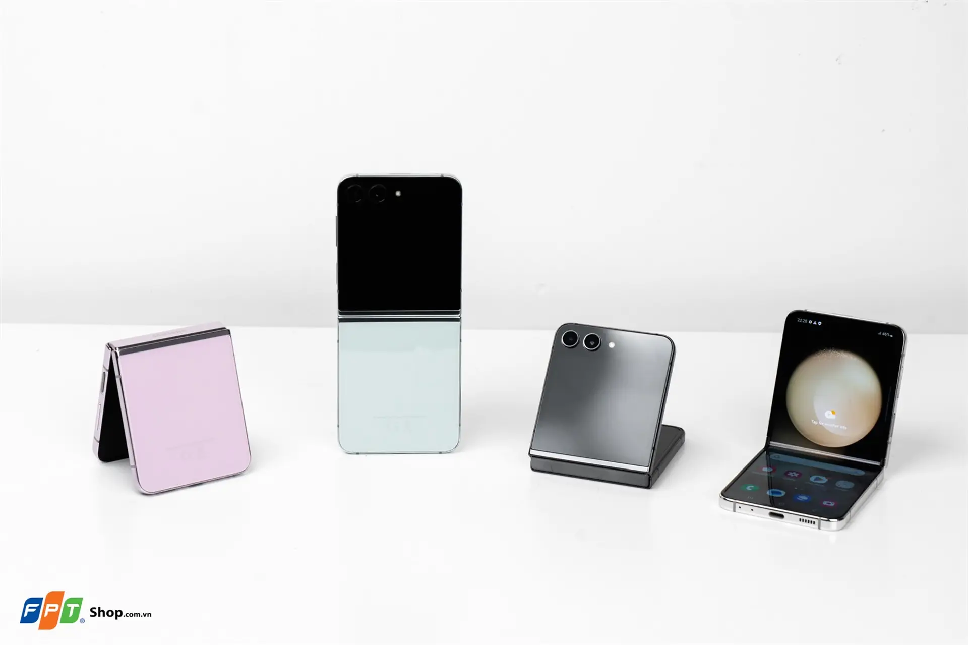 Cực HOT: Sở hữu Samsung Galaxy Z Flip5 chỉ từ 17.49 triệu đồng, giá quá hấp dẫn, mời bạn nhanh tay chốt ngay!