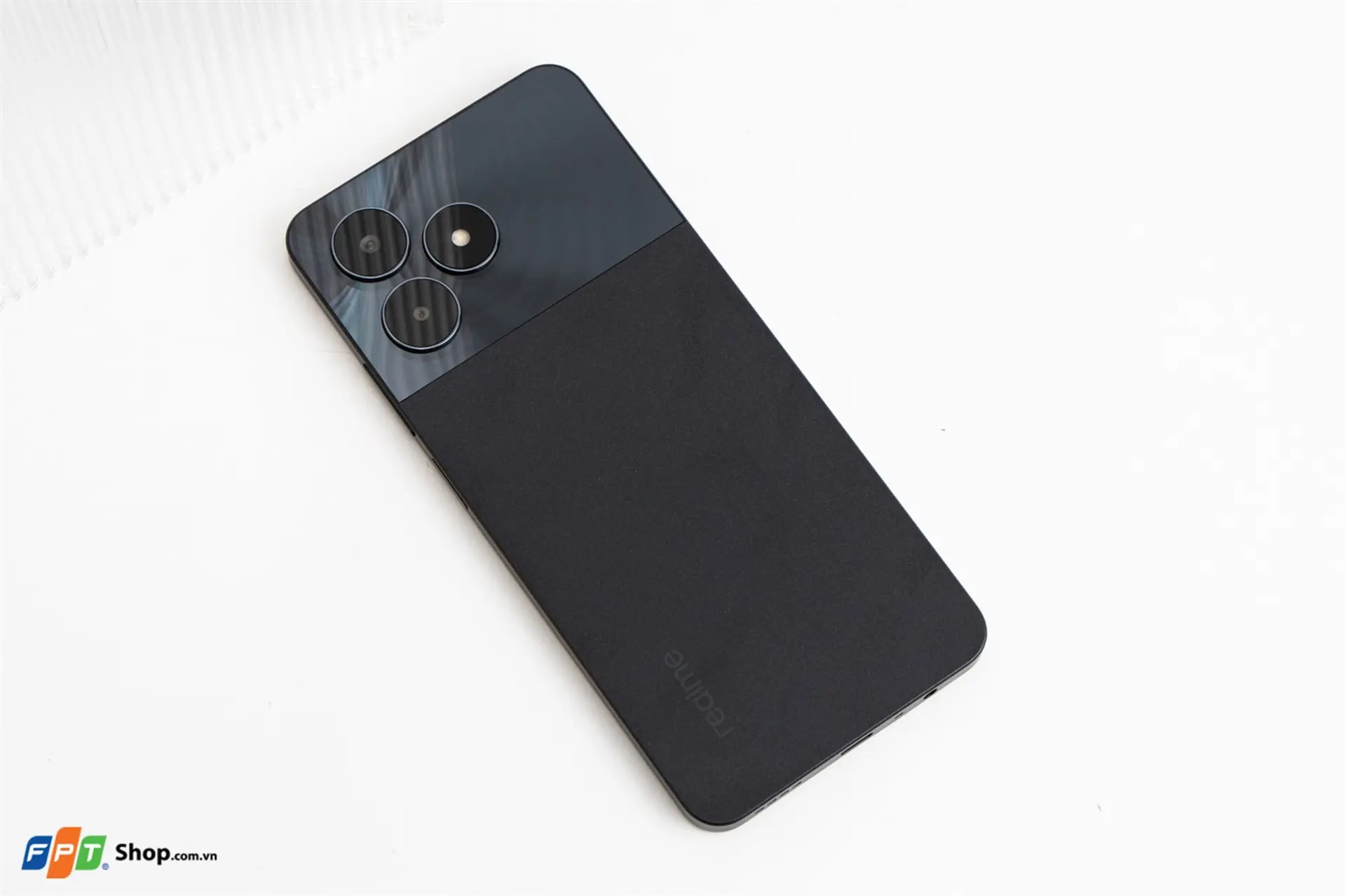 https://fptshop.com.vn/