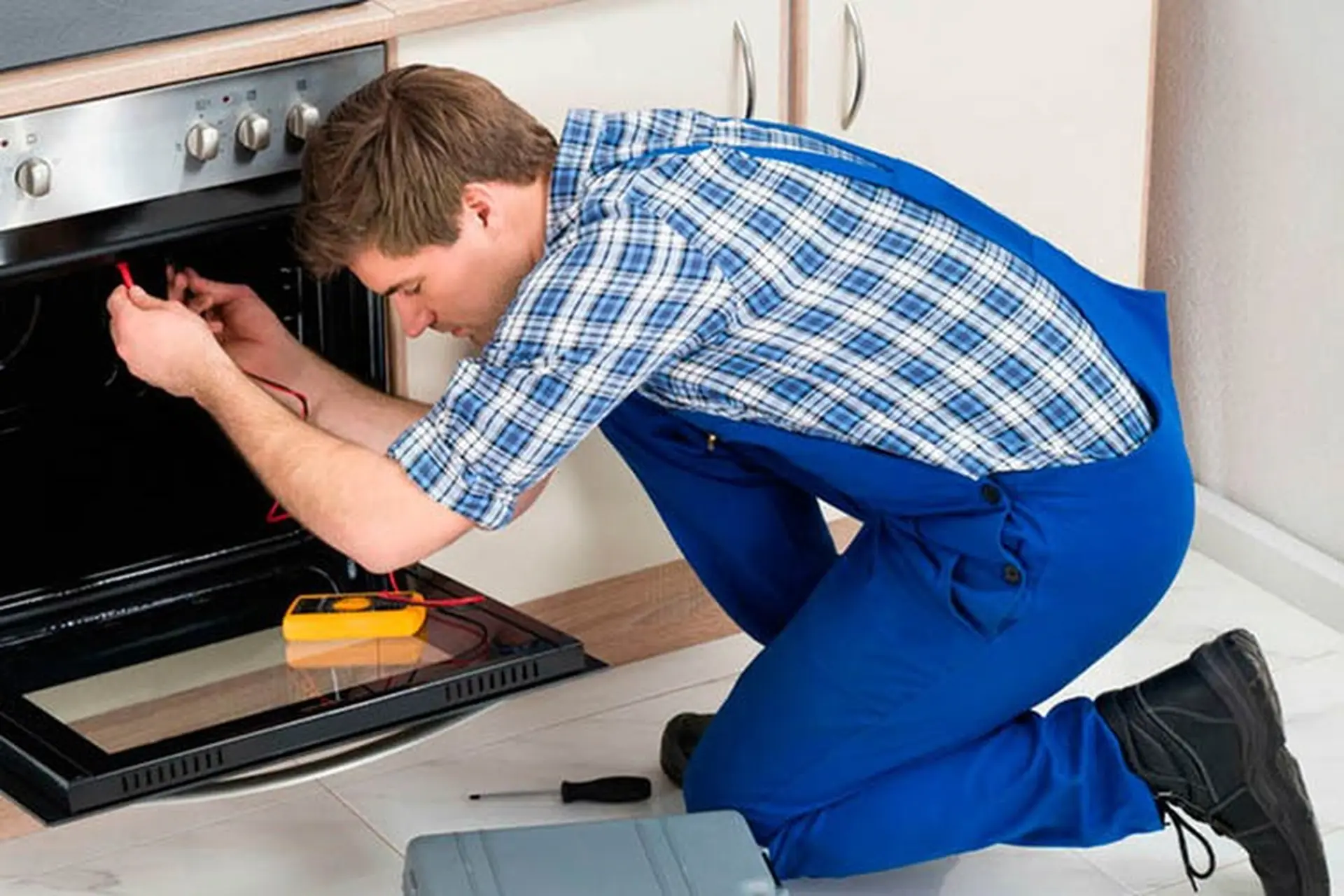 Sửa bếp nướng điện tại nhà và những rủi ro tiềm ẩn có thể bạn không ngờ đến