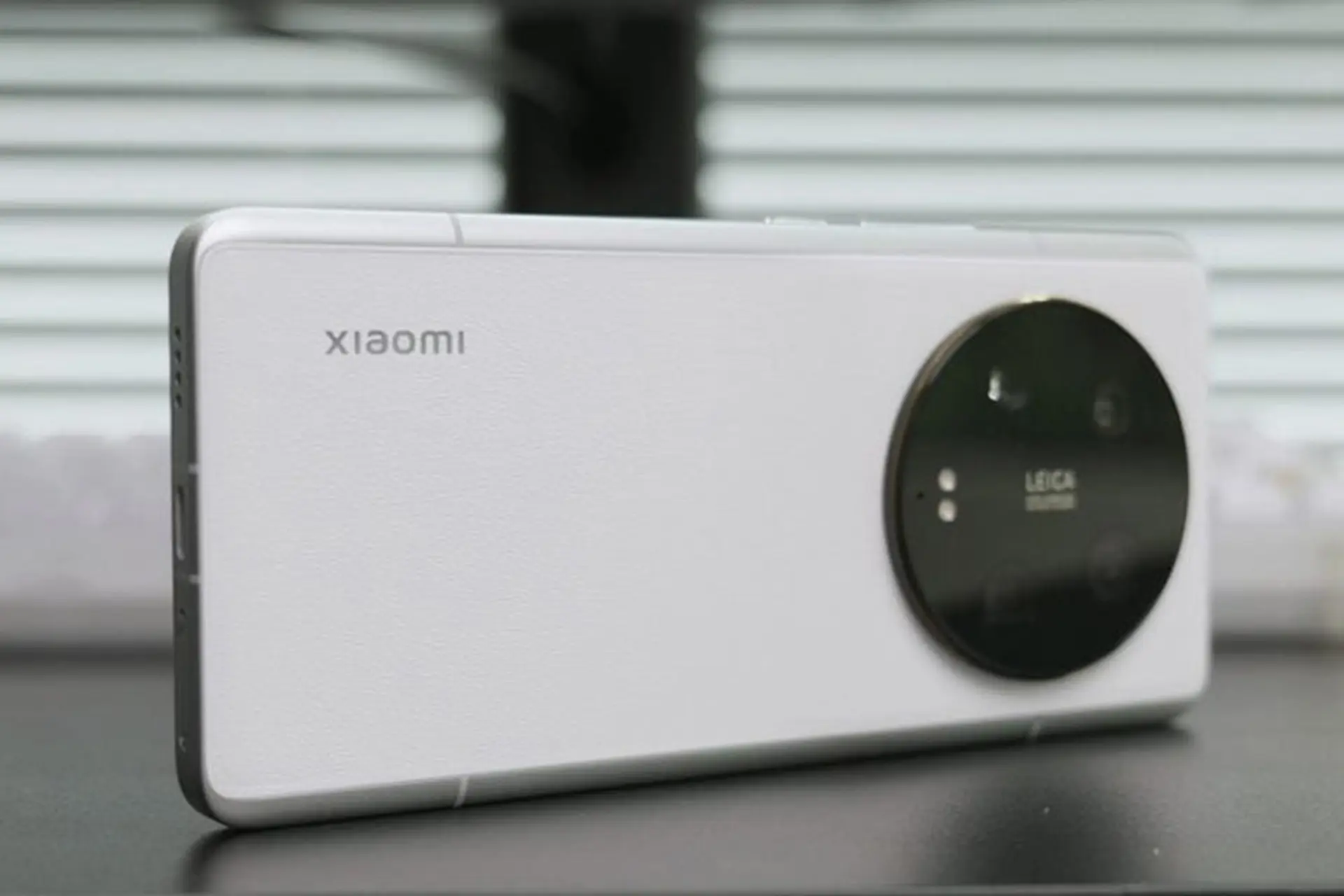 Xiaomi 14 Ultra có gì mới: Trang bị cảm biến camera 1 inch Sony LYT900, màn hình cong 4 cạnh