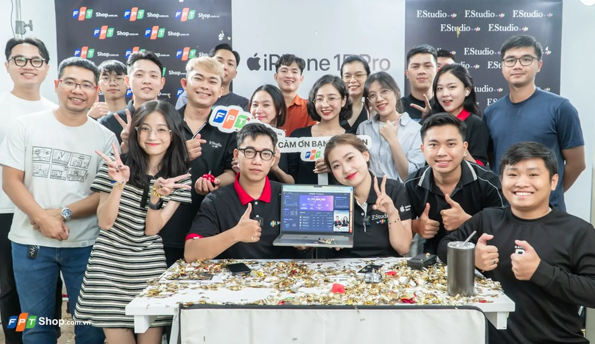FPT Shop giật về nhiều kỷ lục ấn tượng trong Livestream Mở bán Online iPhone 15 “5 NHẤT"