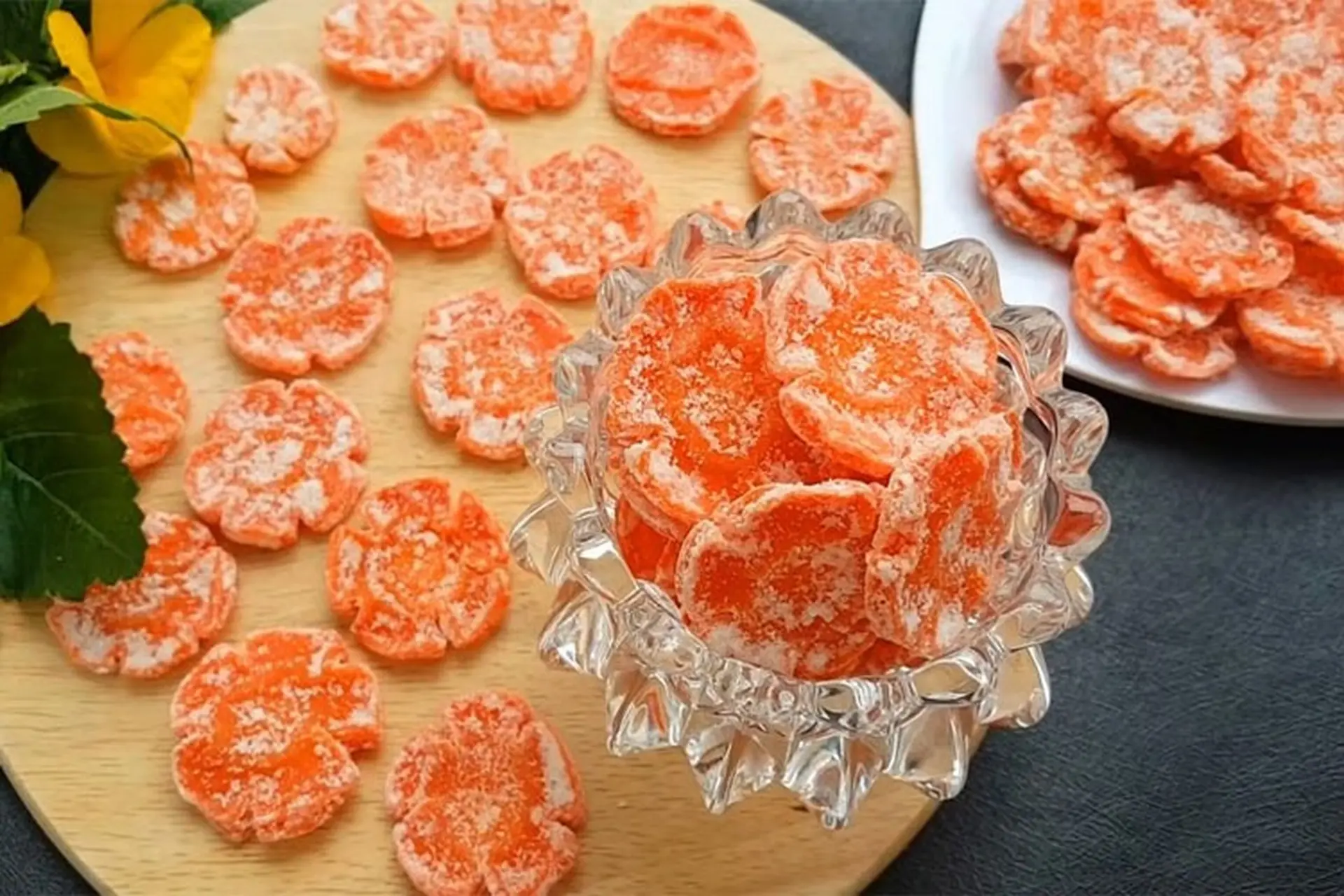 Hướng dẫn cách làm mứt cà rốt không dùng vôi, vừa đẹp mắt vừa thơm ngon đãi khách dịp Tết