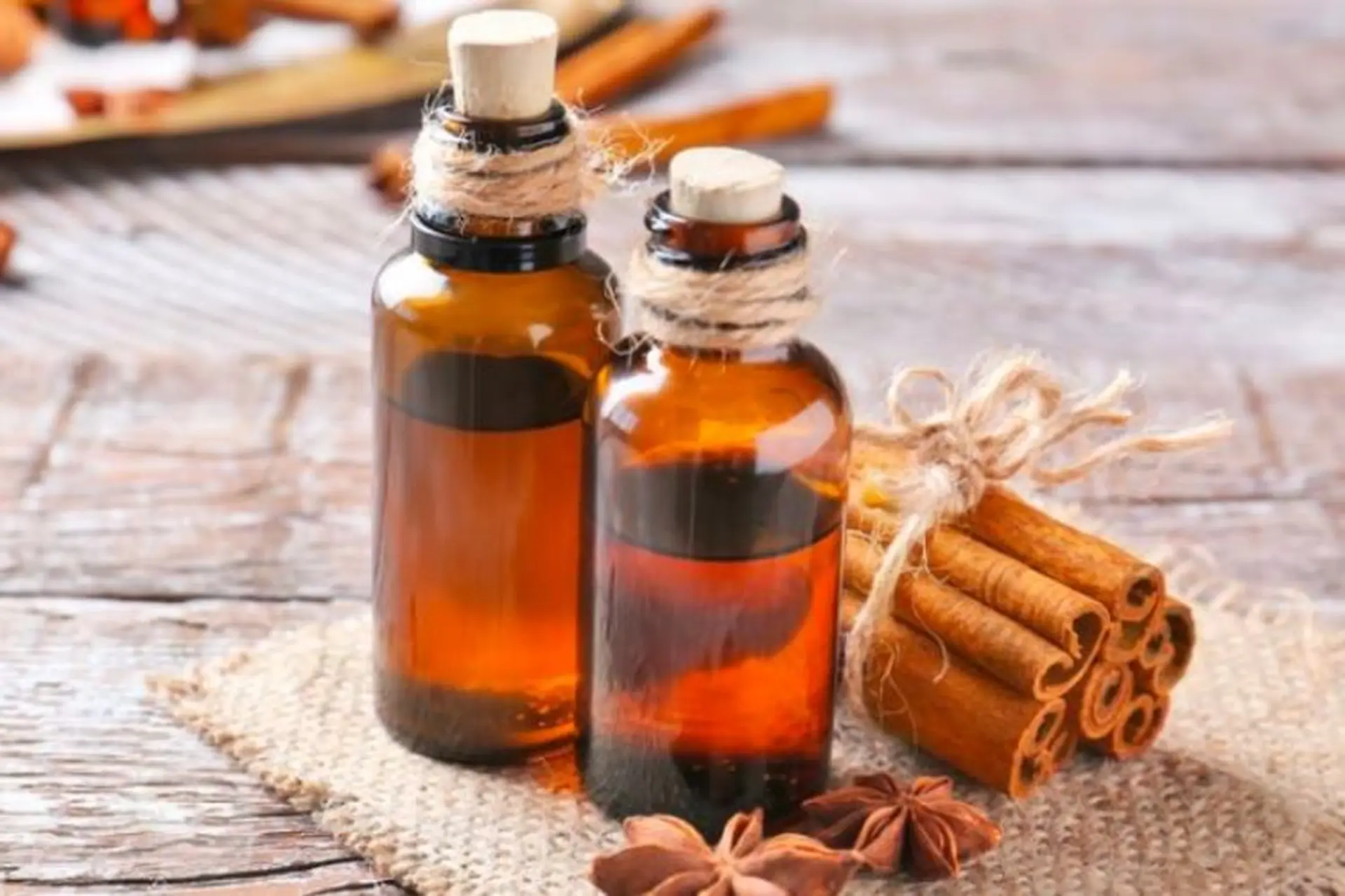 Tinh dầu quế có tác dụng gì? Cách làm và cách sử dụng hiệu quả như thế nào?