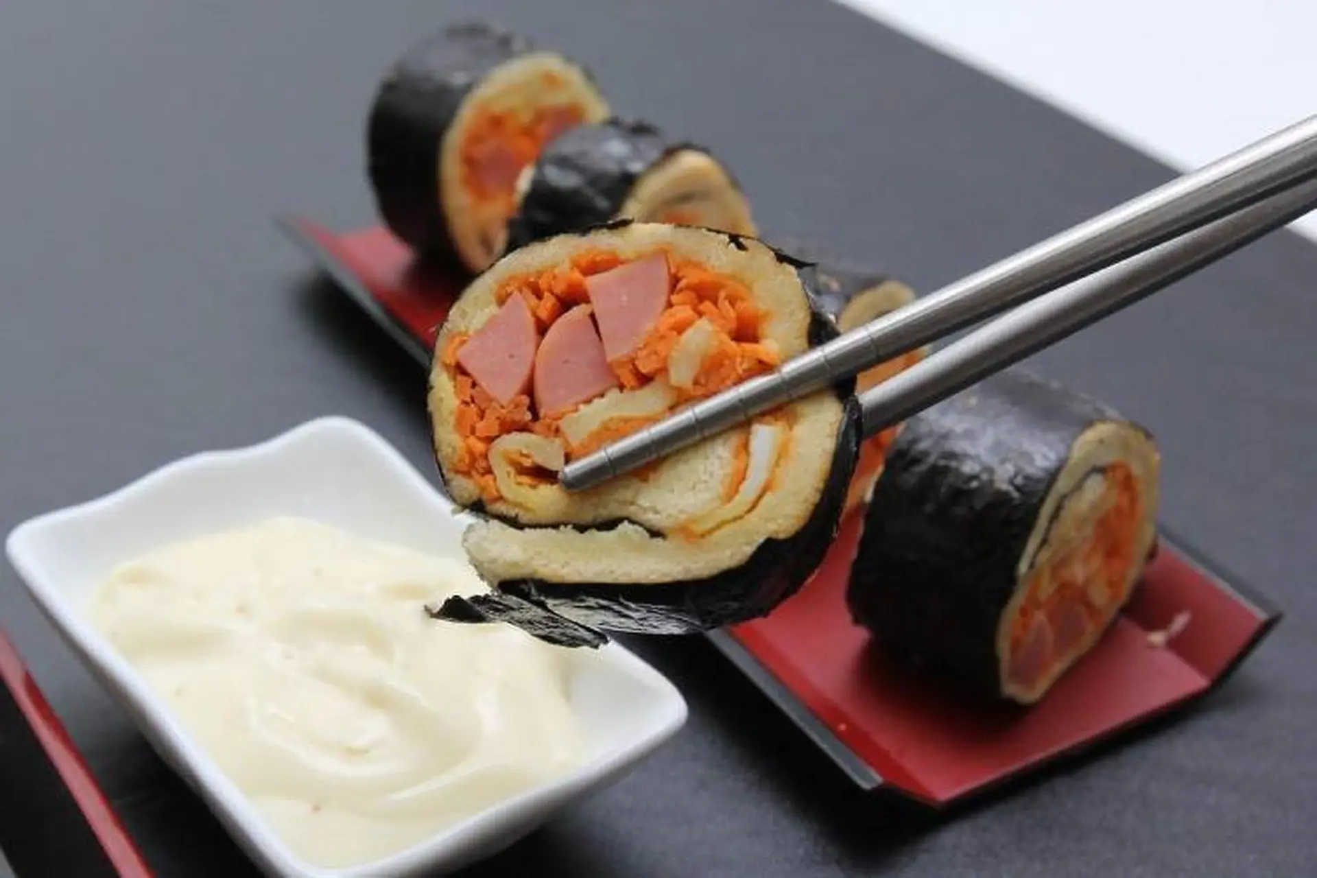 Tổng hợp cách làm cơm cuộn rong biển Hàn Quốc cực ngon, cực dễ làm tại nhà 