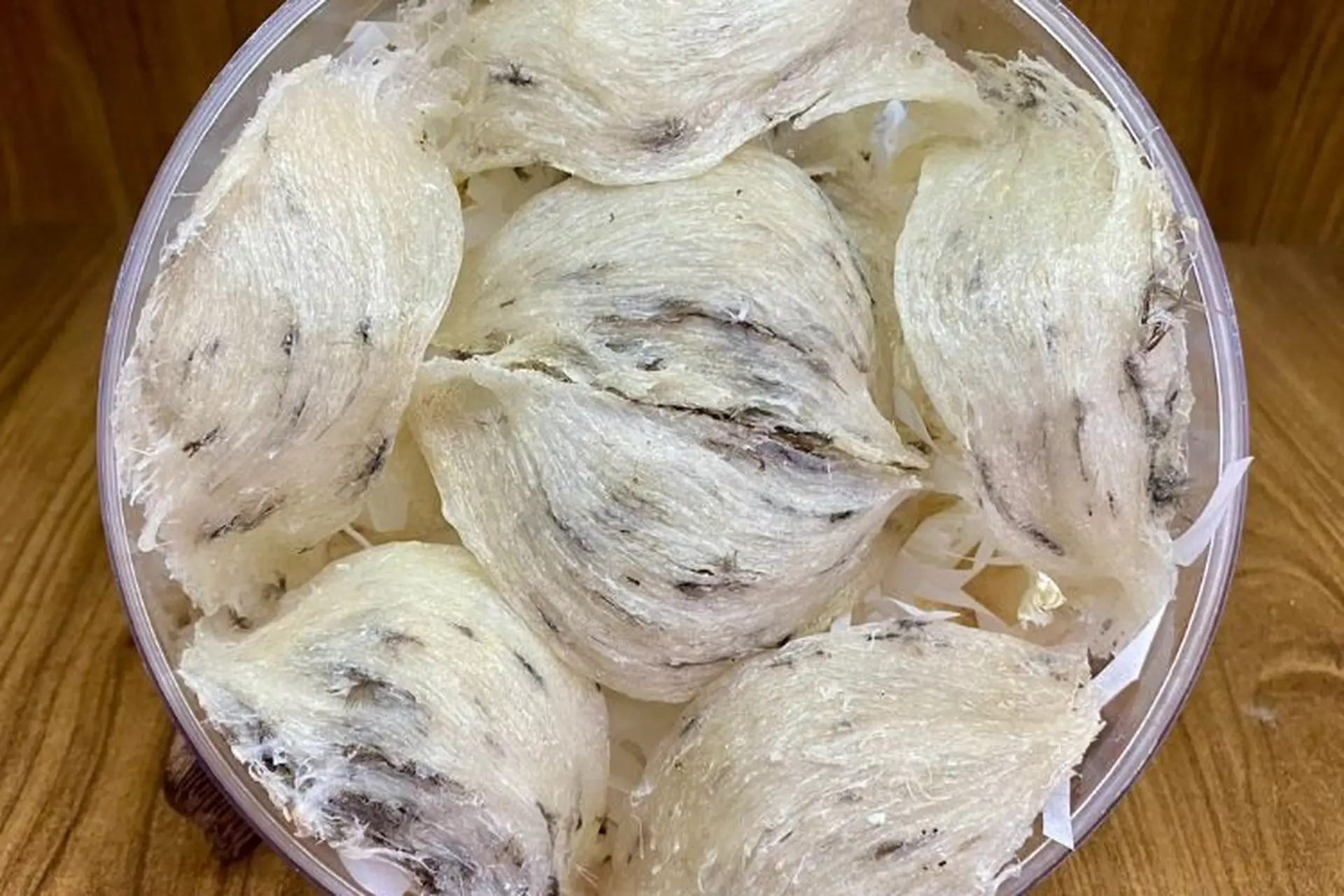 Cách sơ chế yến thô đơn giản, tiết kiệm công sức và bảo quản đúng để đảm bảo dưỡng chất