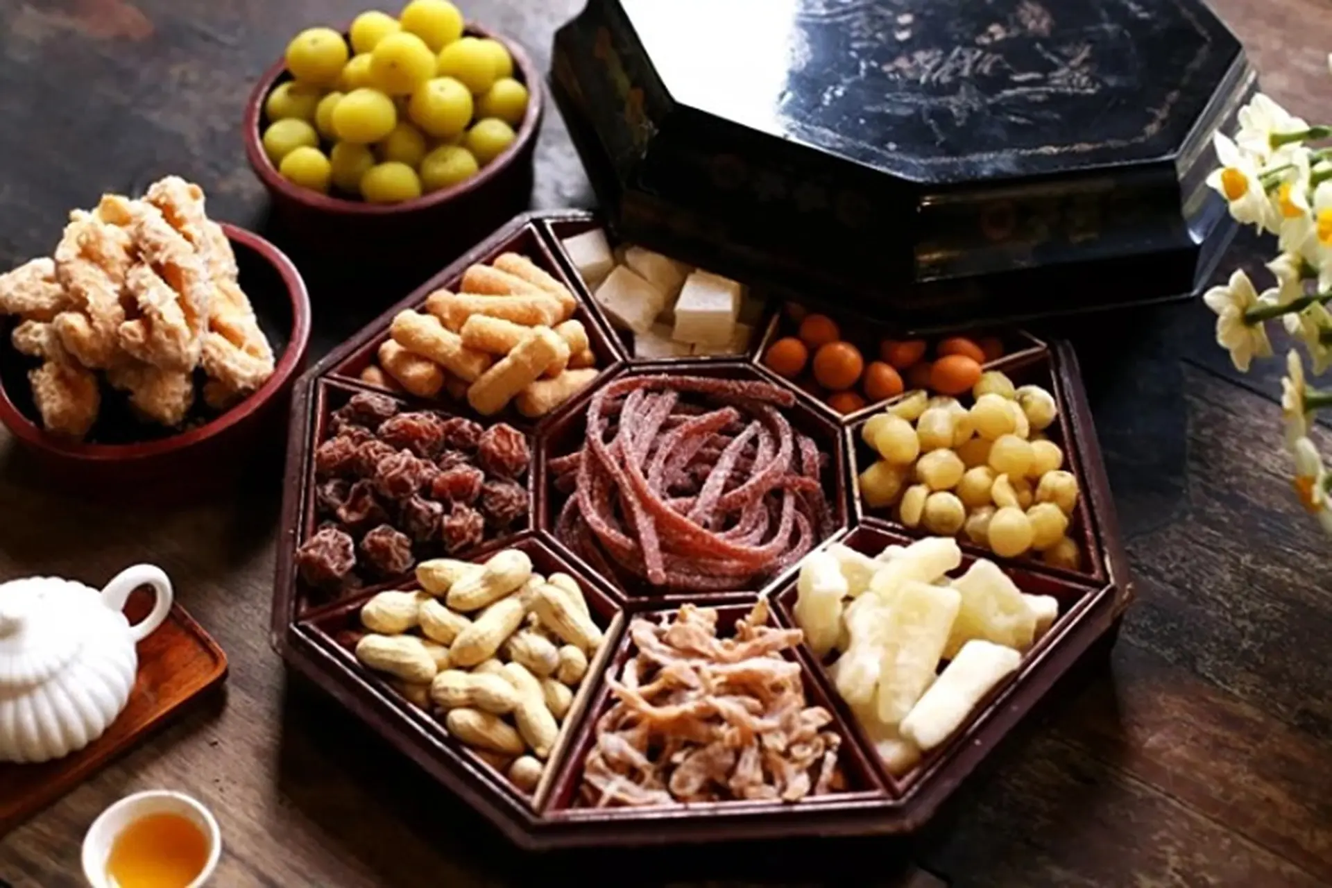 Tổng hợp 22+ món mứt Tết cổ truyền siêu ngon, đẹp mắt mà dễ làm