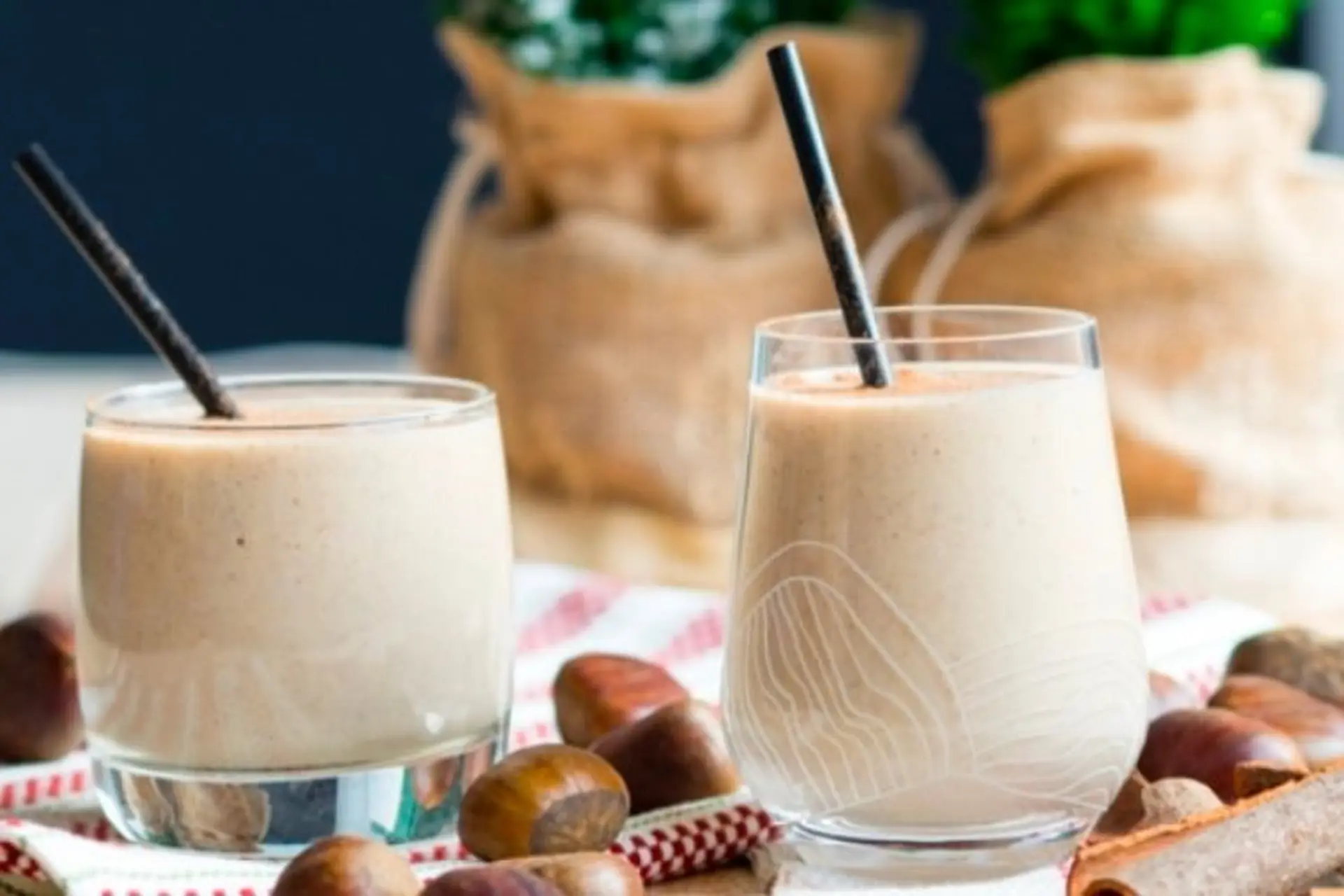 Bạn đã biết cách làm sữa hạt dẻ thơm ngon, đơn giản và lợi ích dinh dưỡng của loại hạt này?