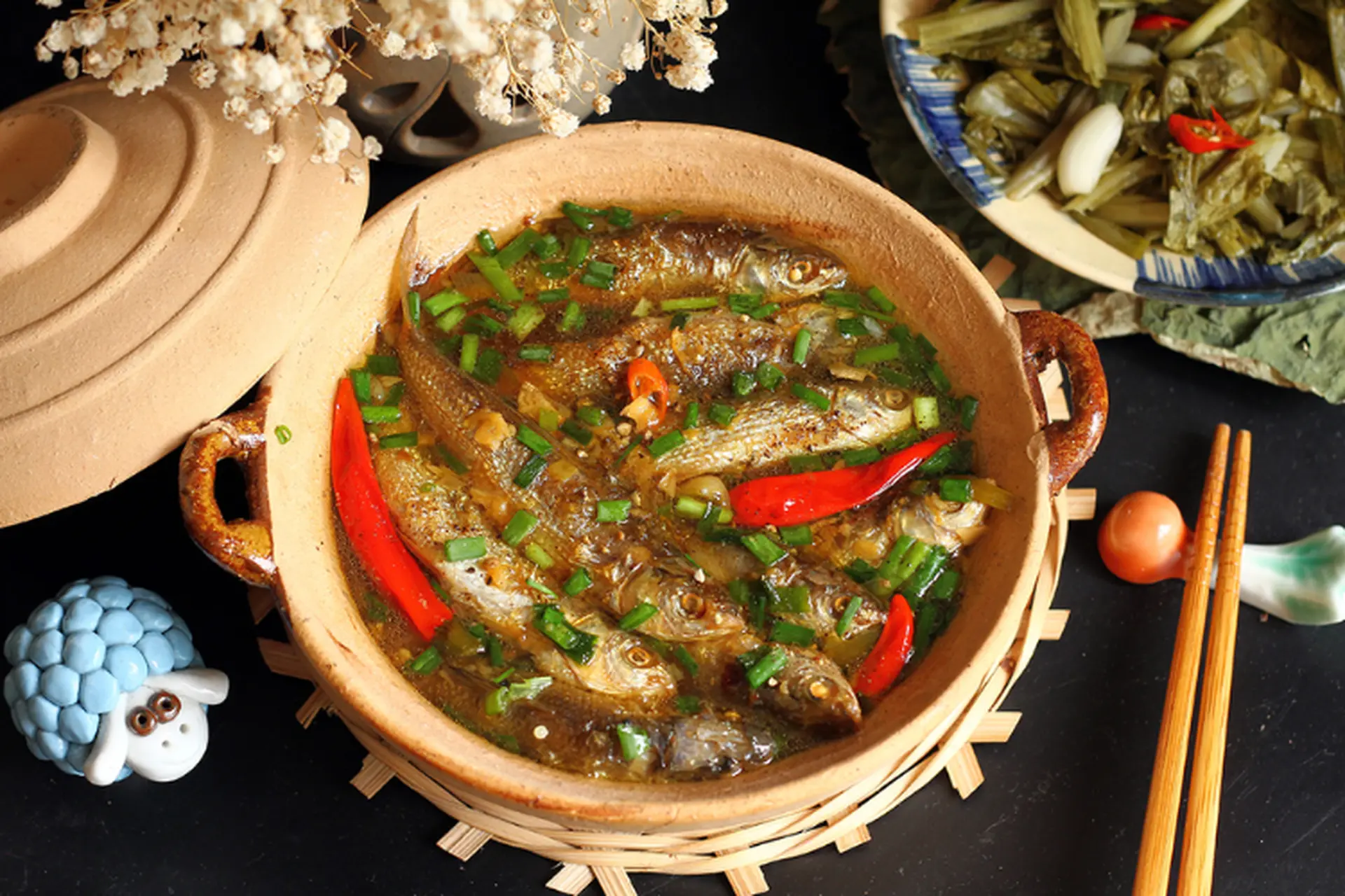 Hướng dẫn cách làm cá linh kho lạt thơm ngon, hấp dẫn cho mọi gia đình Việt
